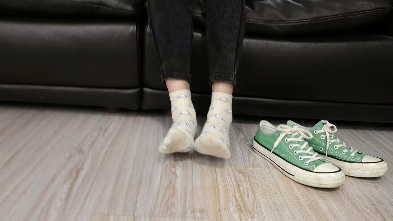 图片[42]-[Sexy Asian Girls Feet] NO.035-初恋般记忆的小女生YIYI近距离秀脚 [239P] – 速更版-美库