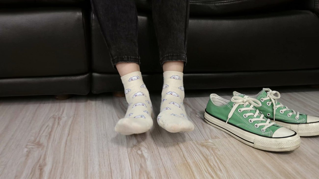 图片[43]-[Sexy Asian Girls Feet] NO.035-初恋般记忆的小女生YIYI近距离秀脚 [239P] – 速更版-美库