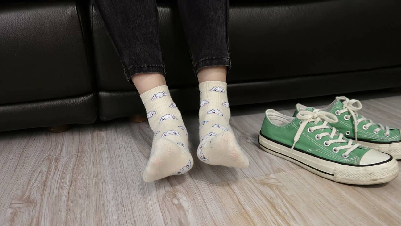 图片[44]-[Sexy Asian Girls Feet] NO.035-初恋般记忆的小女生YIYI近距离秀脚 [239P] – 速更版-美库