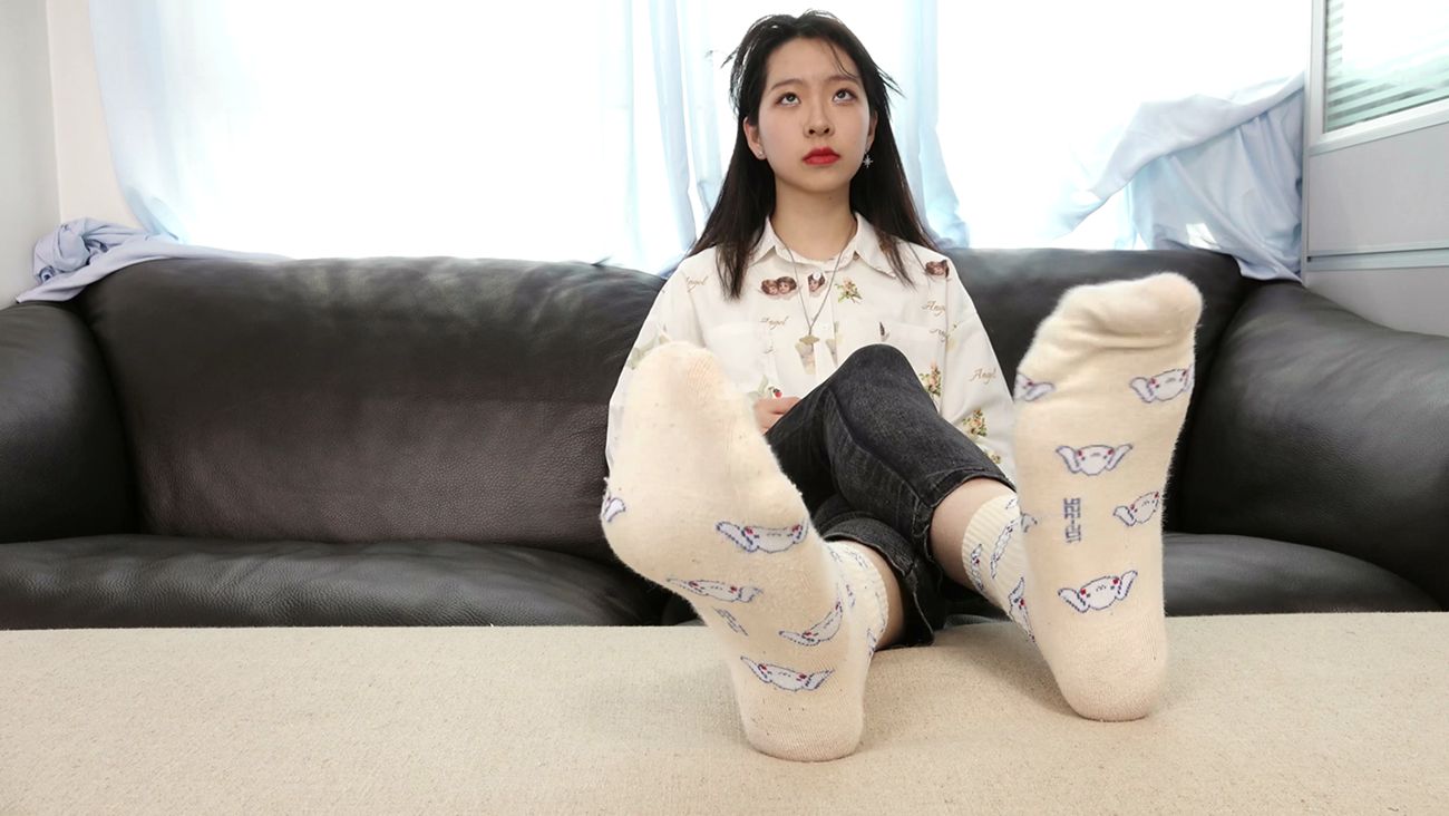 图片[75]-[Sexy Asian Girls Feet] NO.035-初恋般记忆的小女生YIYI近距离秀脚 [239P] – 速更版-美库