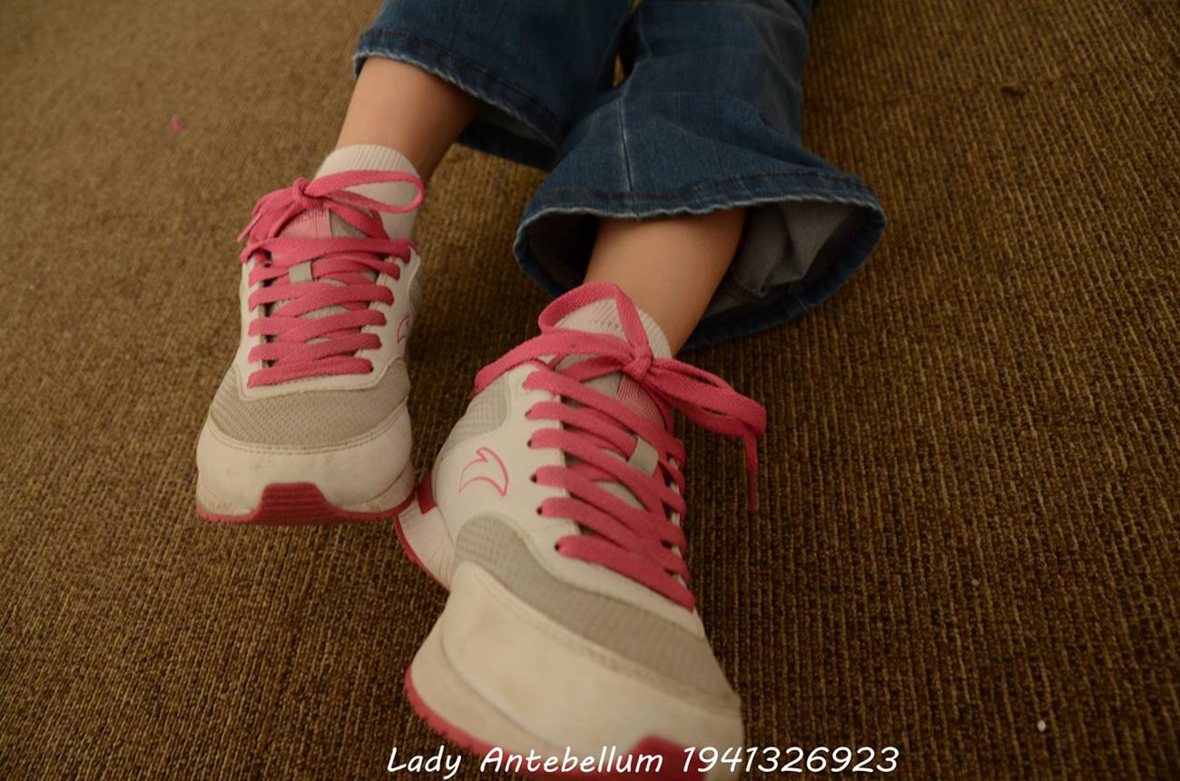 图片[21]-[战前女神] 美腿美足精品摄影套图 127 [220P] – 速更版-美库