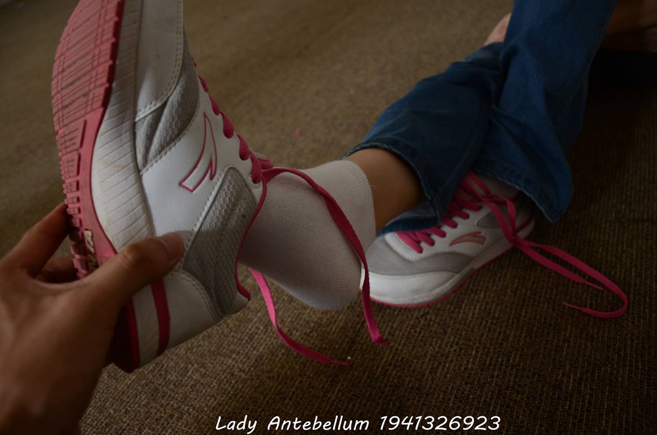 图片[37]-[战前女神] 美腿美足精品摄影套图 127 [220P] – 速更版-美库