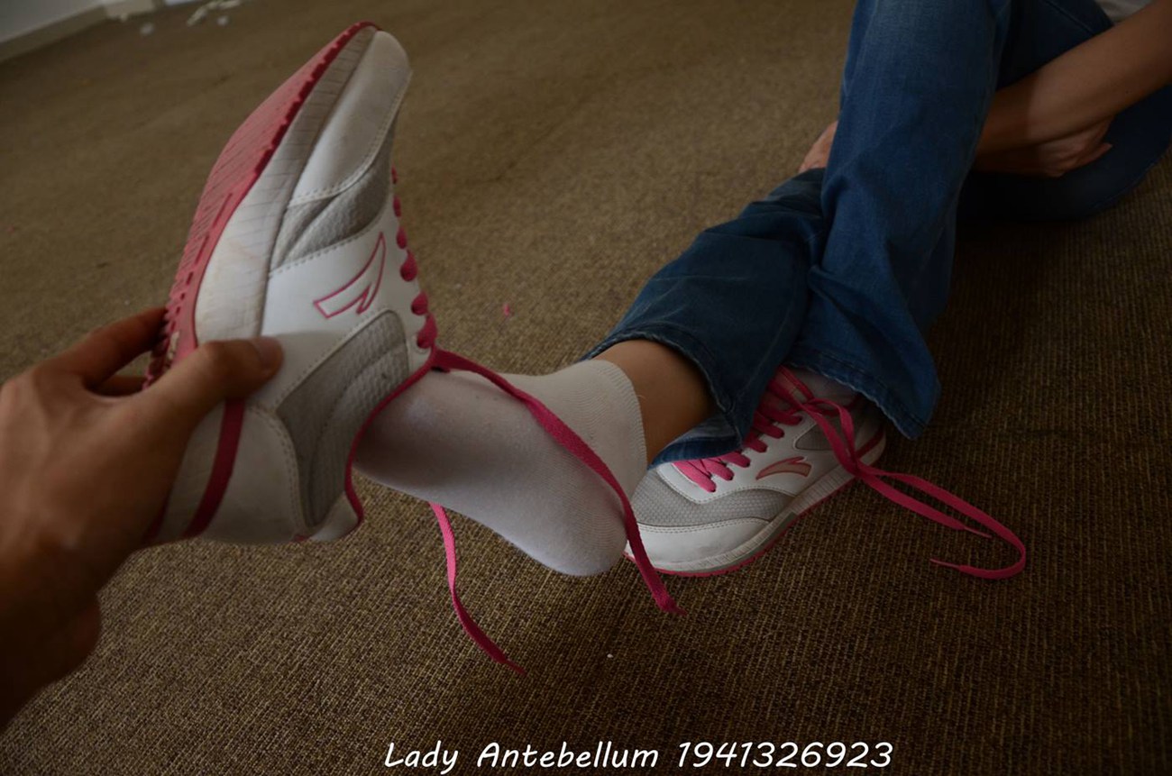 图片[38]-[战前女神] 美腿美足精品摄影套图 127 [220P] – 速更版-美库