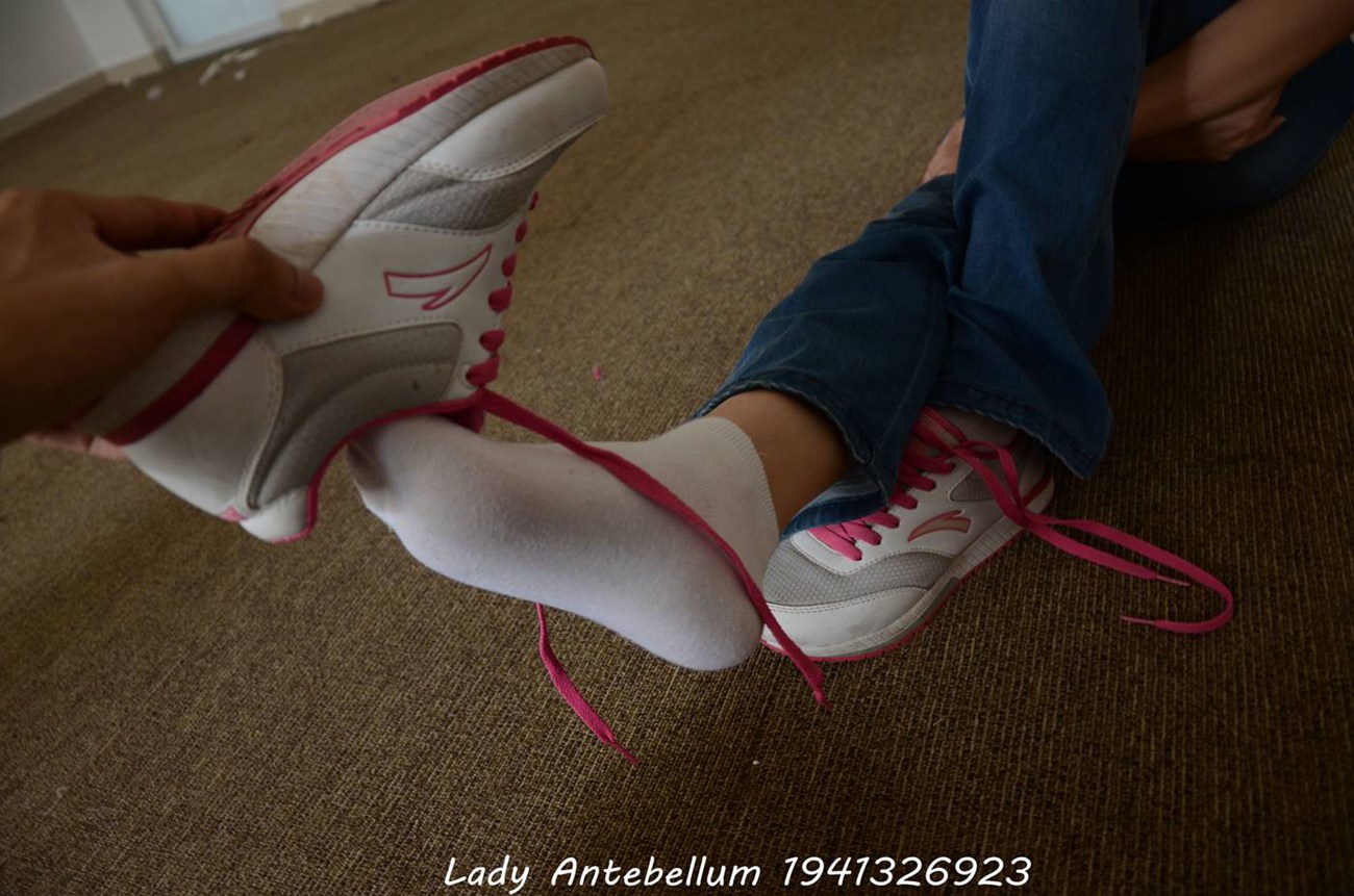 图片[39]-[战前女神] 美腿美足精品摄影套图 127 [220P] – 速更版-美库