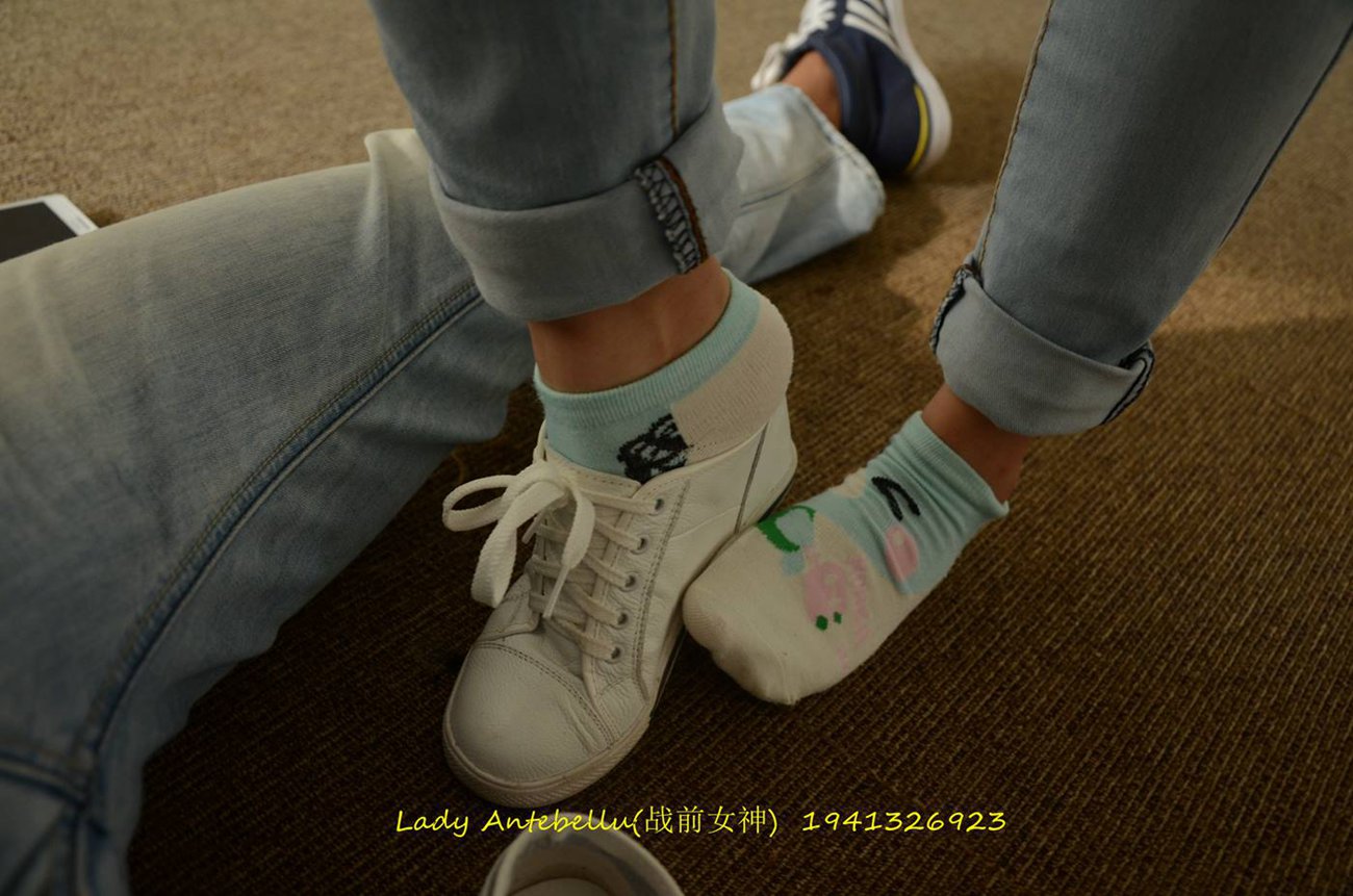 图片[22]-[战前女神] 美腿美足精品摄影套图 128 [170P] – 速更版-美库