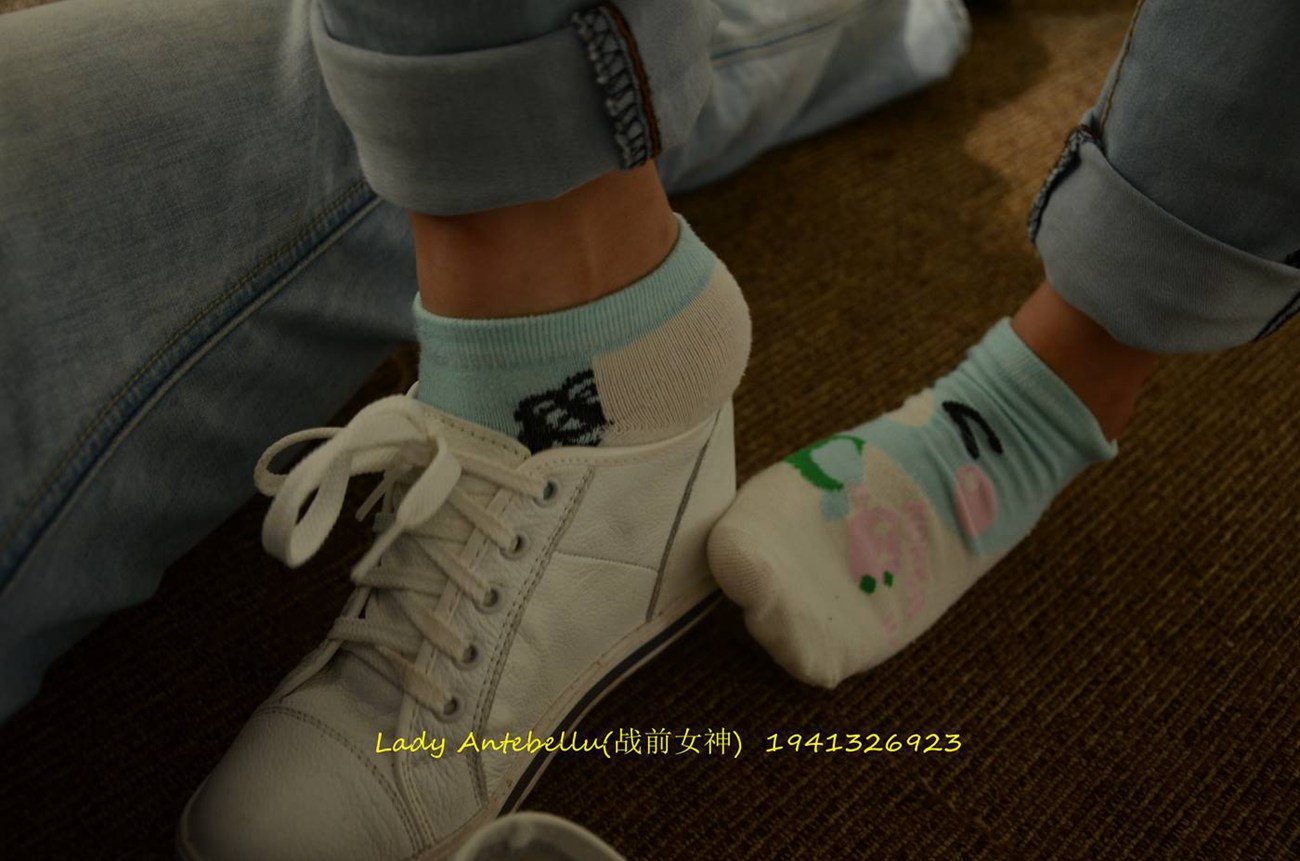 图片[23]-[战前女神] 美腿美足精品摄影套图 128 [170P] – 速更版-美库