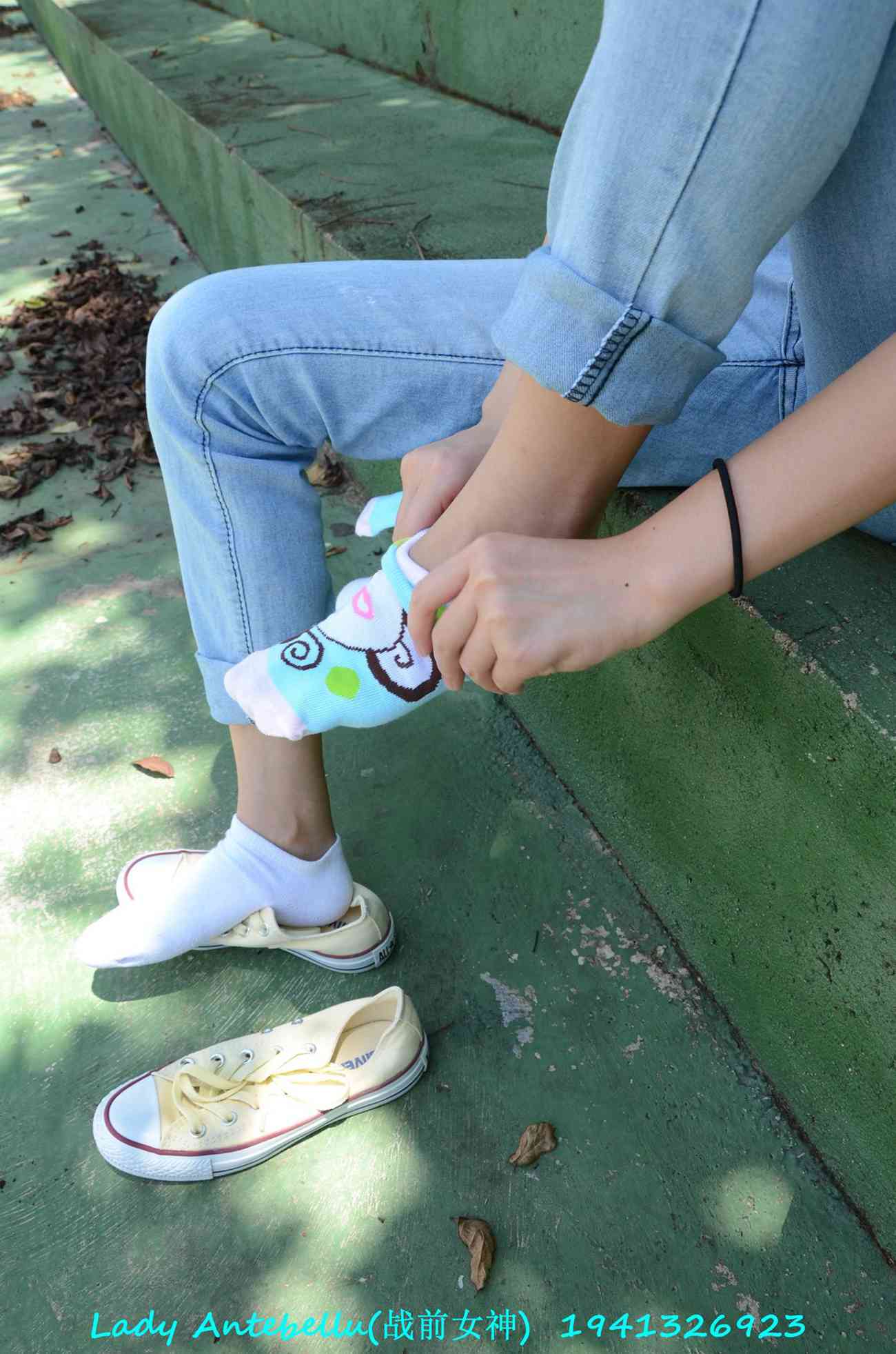 图片[13]-[战前女神] 美腿美足精品摄影套图 129 [200P] – 速更版-美库