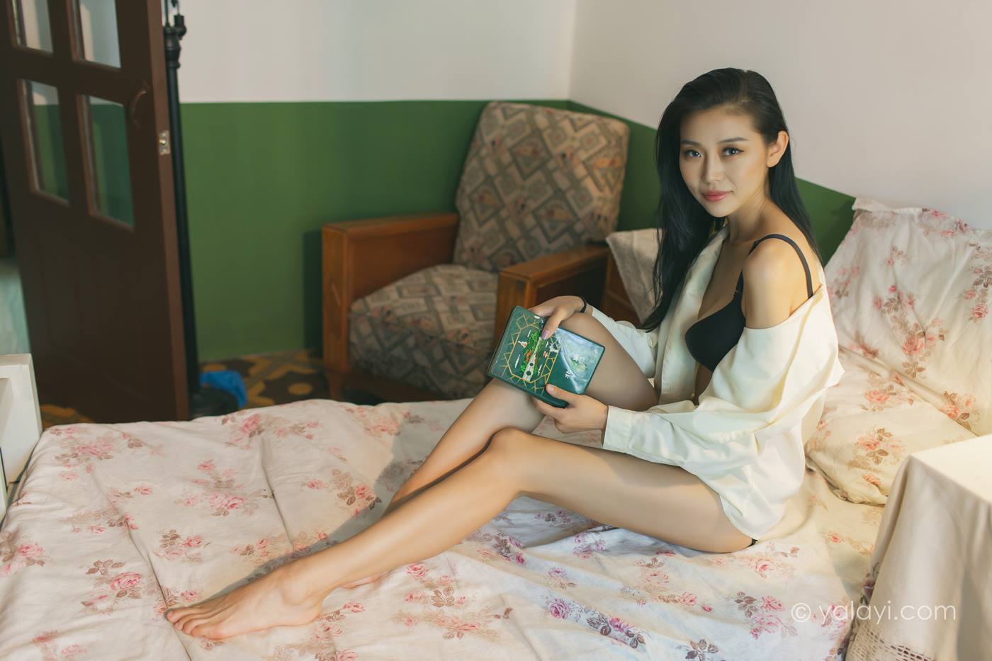 图片[22]-[YALAYI雅拉伊]2023.03.01 NO.1011 白衬衣女神 图雅[41+1P] – 速更版-美库