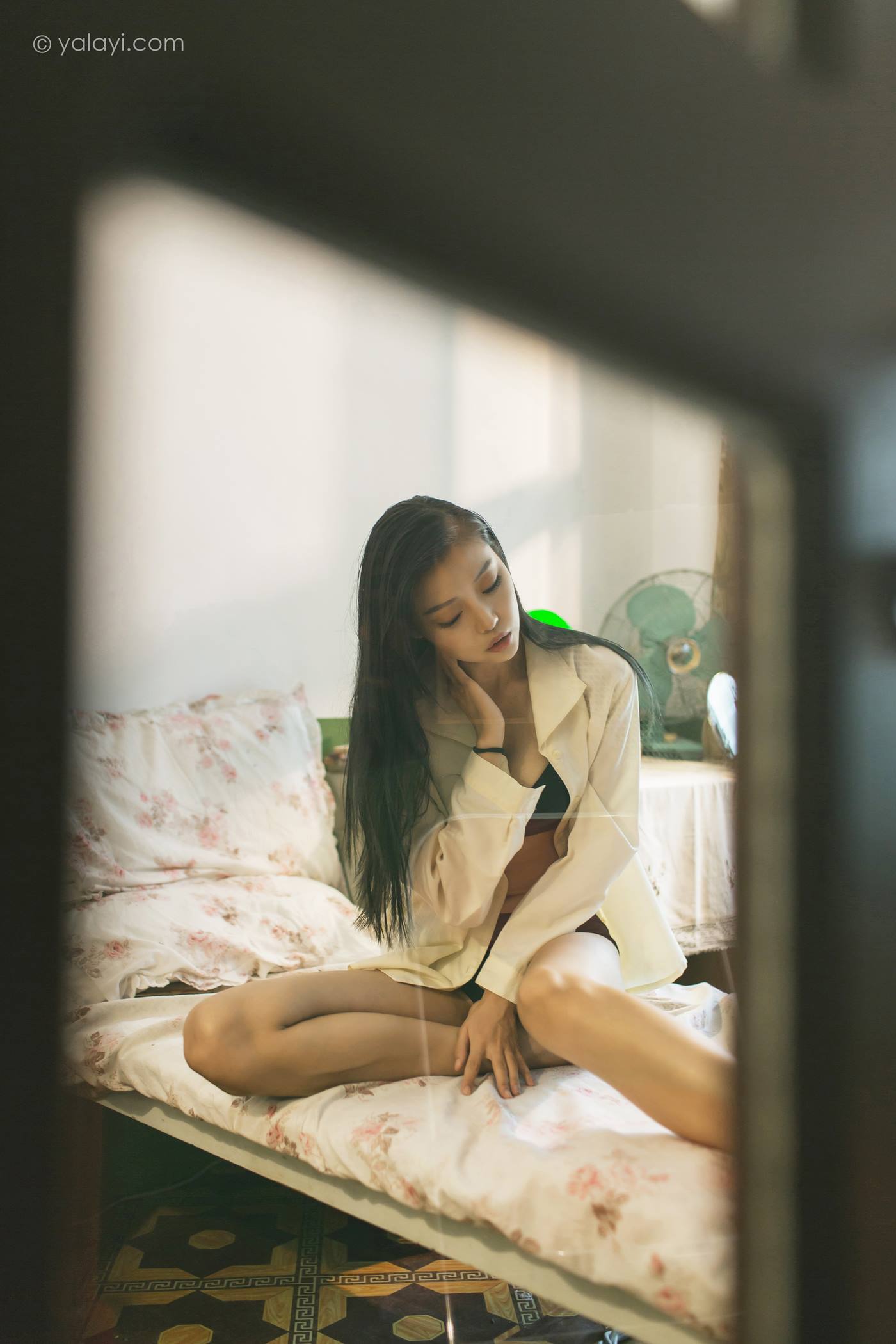 图片[41]-[YALAYI雅拉伊]2023.03.01 NO.1011 白衬衣女神 图雅[41+1P] – 速更版-美库