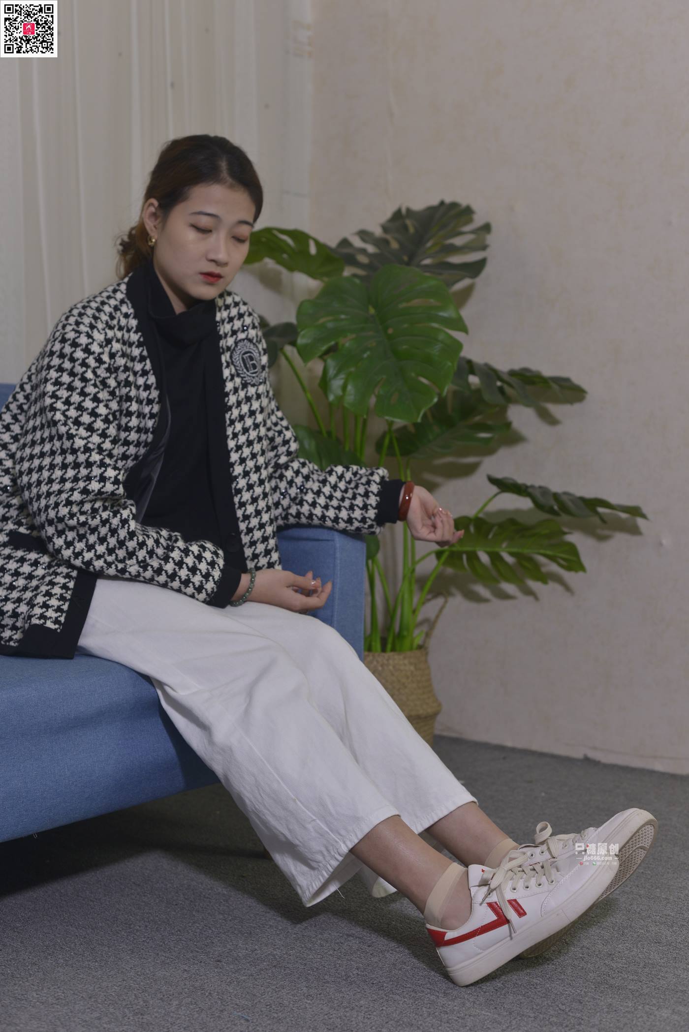 图片[17]-[只糖原创]NO.665 周菲 在城市的角落遇见[98P] – 速更版-美库