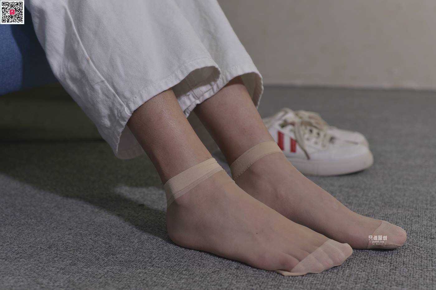 图片[36]-[只糖原创]NO.665 周菲 在城市的角落遇见[98P] – 速更版-美库