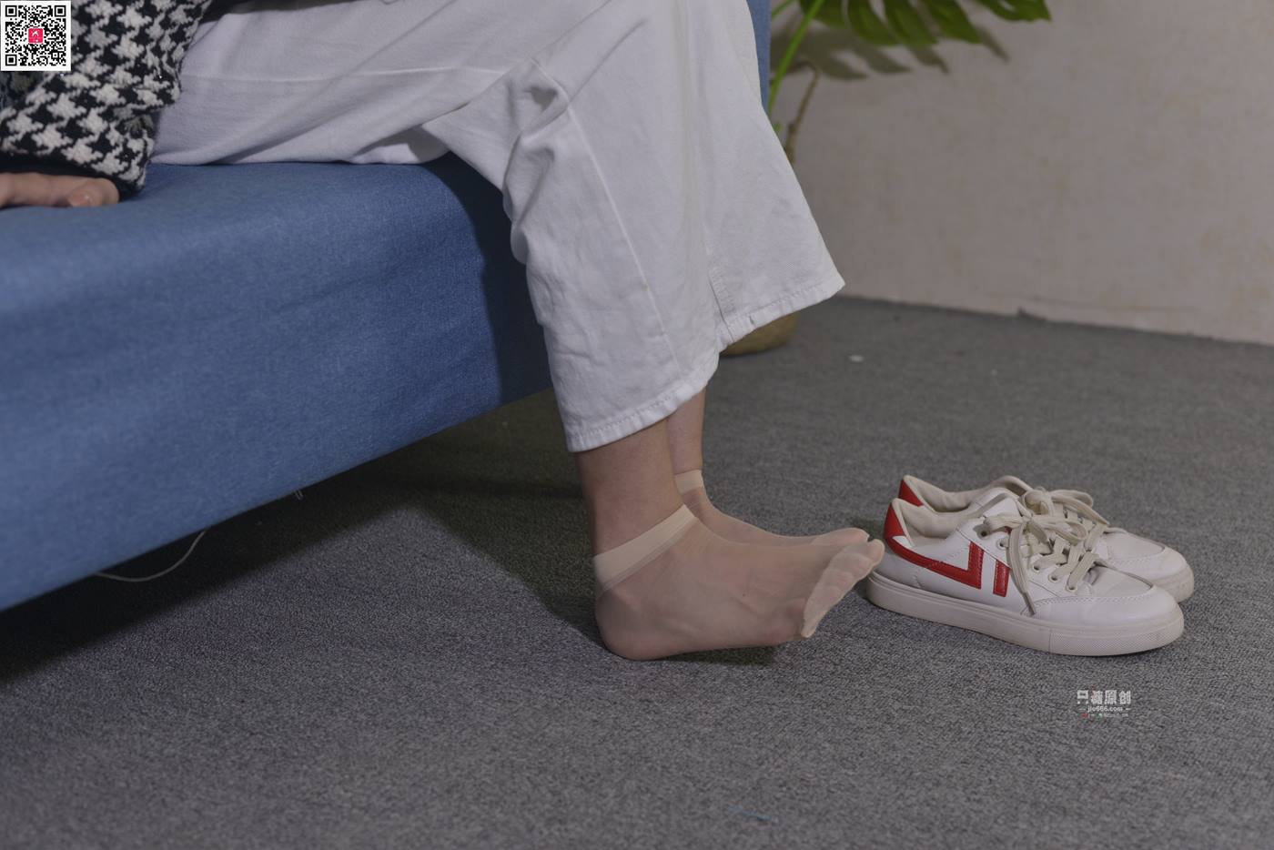 图片[40]-[只糖原创]NO.665 周菲 在城市的角落遇见[98P] – 速更版-美库