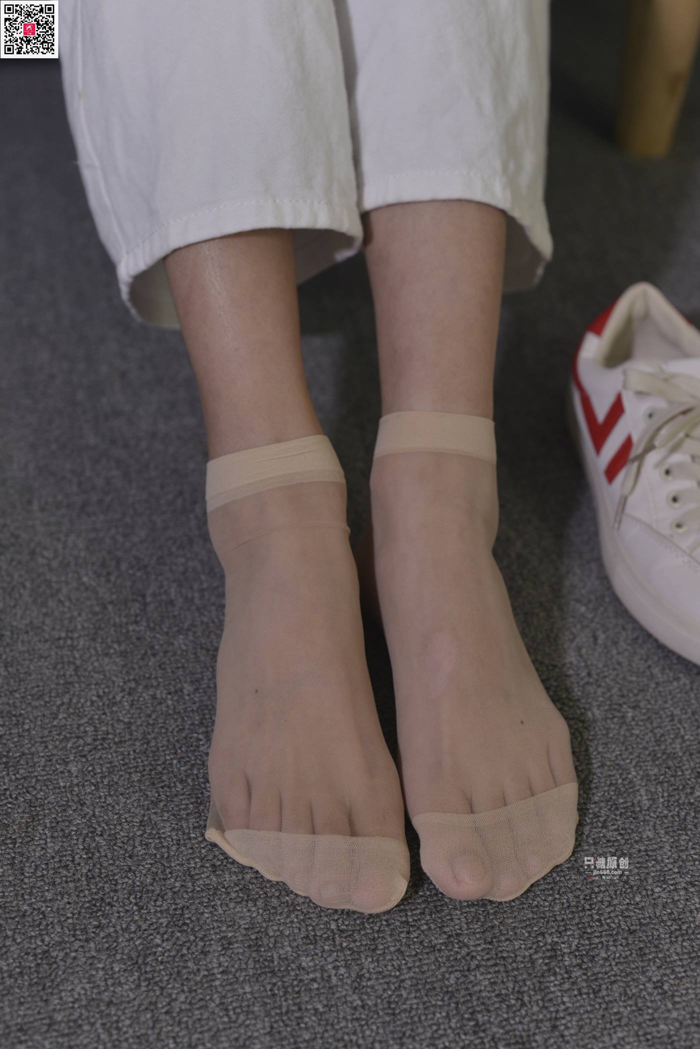 图片[42]-[只糖原创]NO.665 周菲 在城市的角落遇见[98P] – 速更版-美库