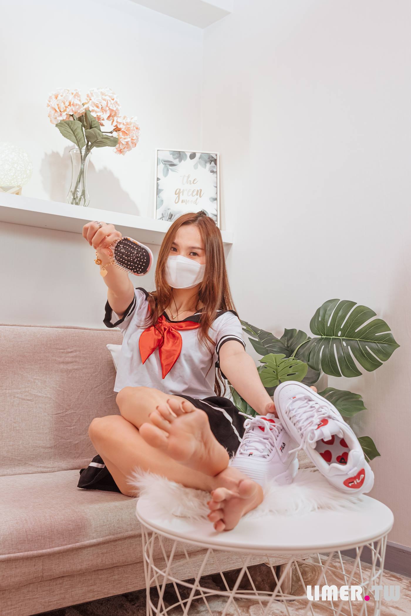 图片[63]-Limerence原创 NO.069 Cherry 哥哥下课突然检查 没洗脚就挠痒惩罚[68P] – 速更版-美库