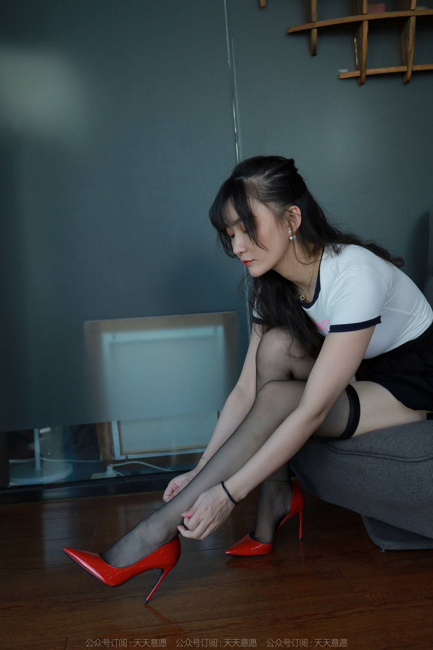 图片[11]-[IESS异思趣向] 2022.09.18 丝享家1211：秋秋《红黑虾线》[86P] – 速更版-美库