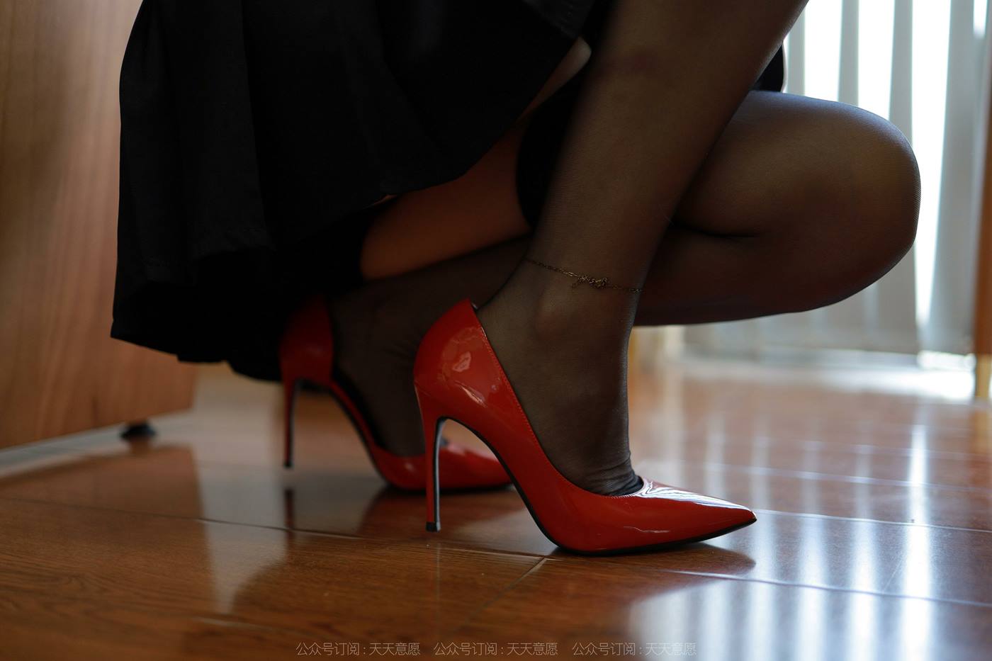 图片[49]-[IESS异思趣向] 2022.09.18 丝享家1211：秋秋《红黑虾线》[86P] – 速更版-美库