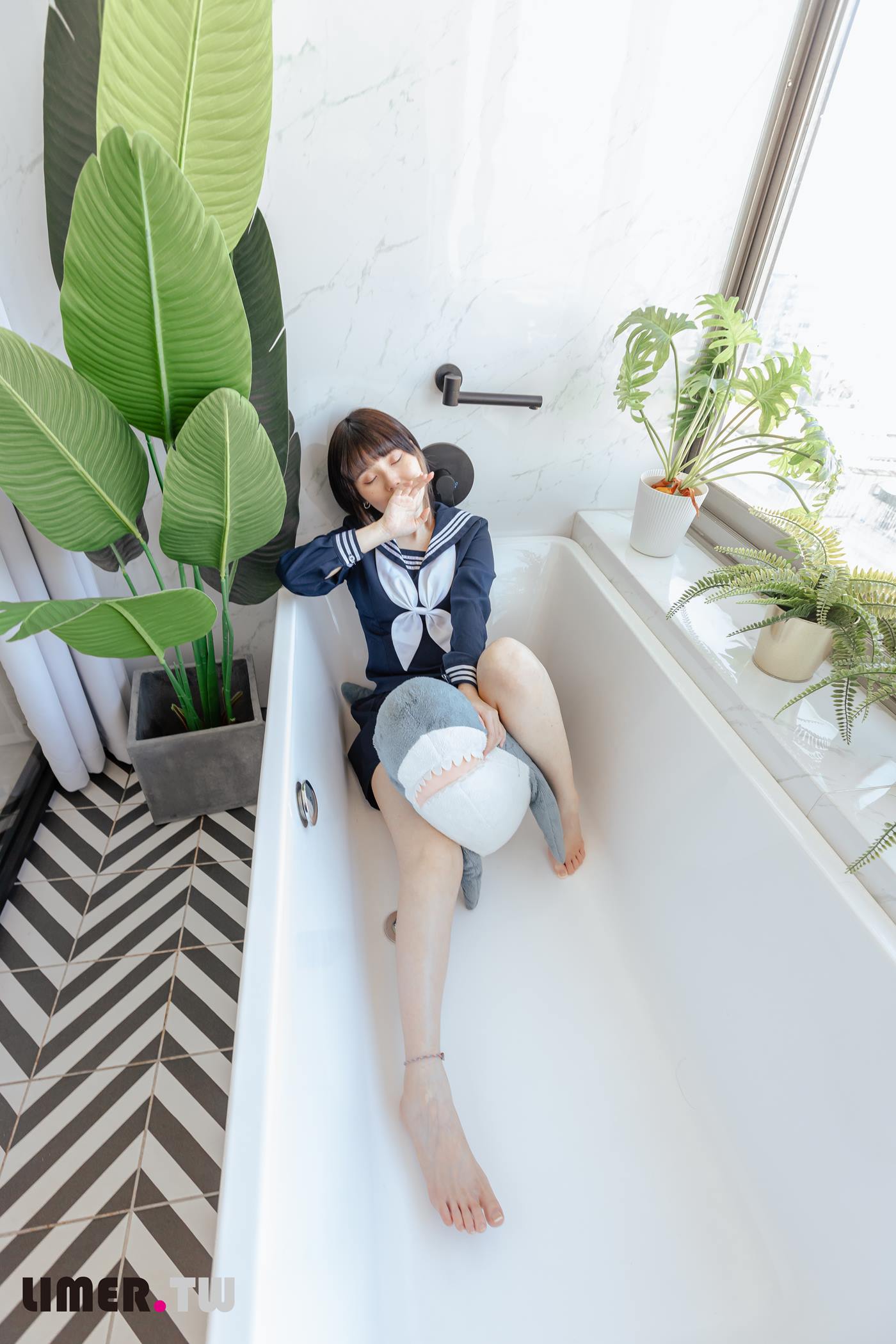 图片[61]-Limerence原创 NO.073 悠梨乃YuriNO JK鲨鲨[150P] – 速更版-美库