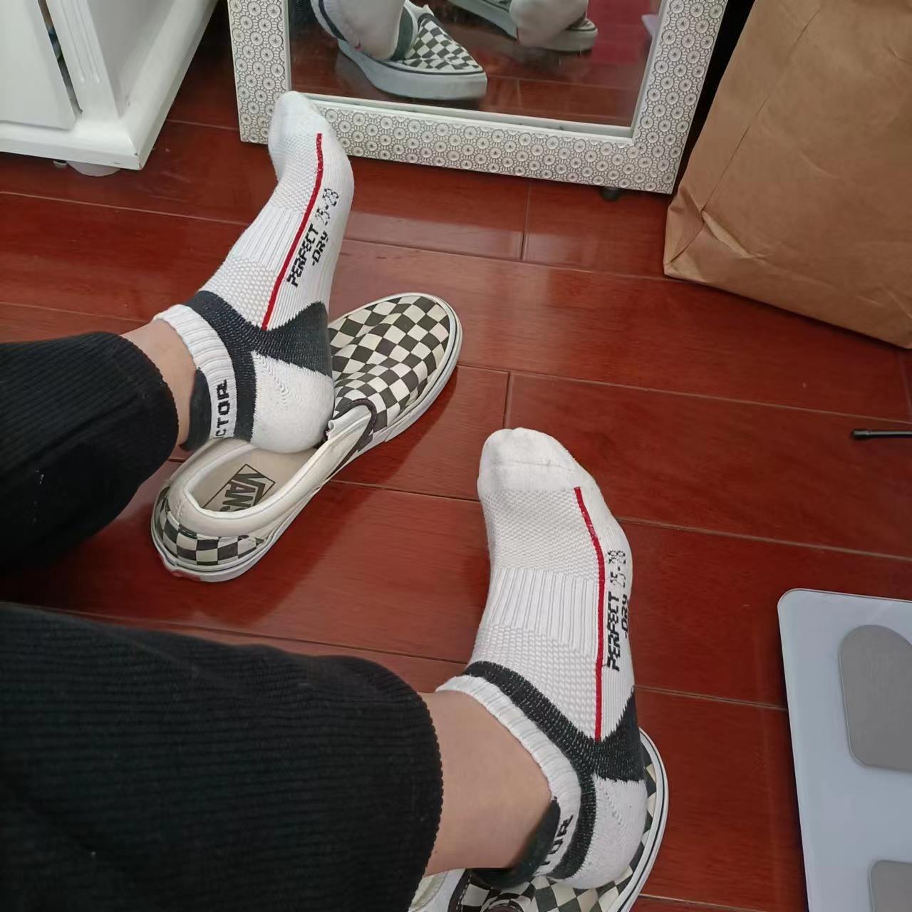 图片[60]-[誉铭传媒]袜足摄影 2023年《04月整合作品》[130P] – 速更版-美库