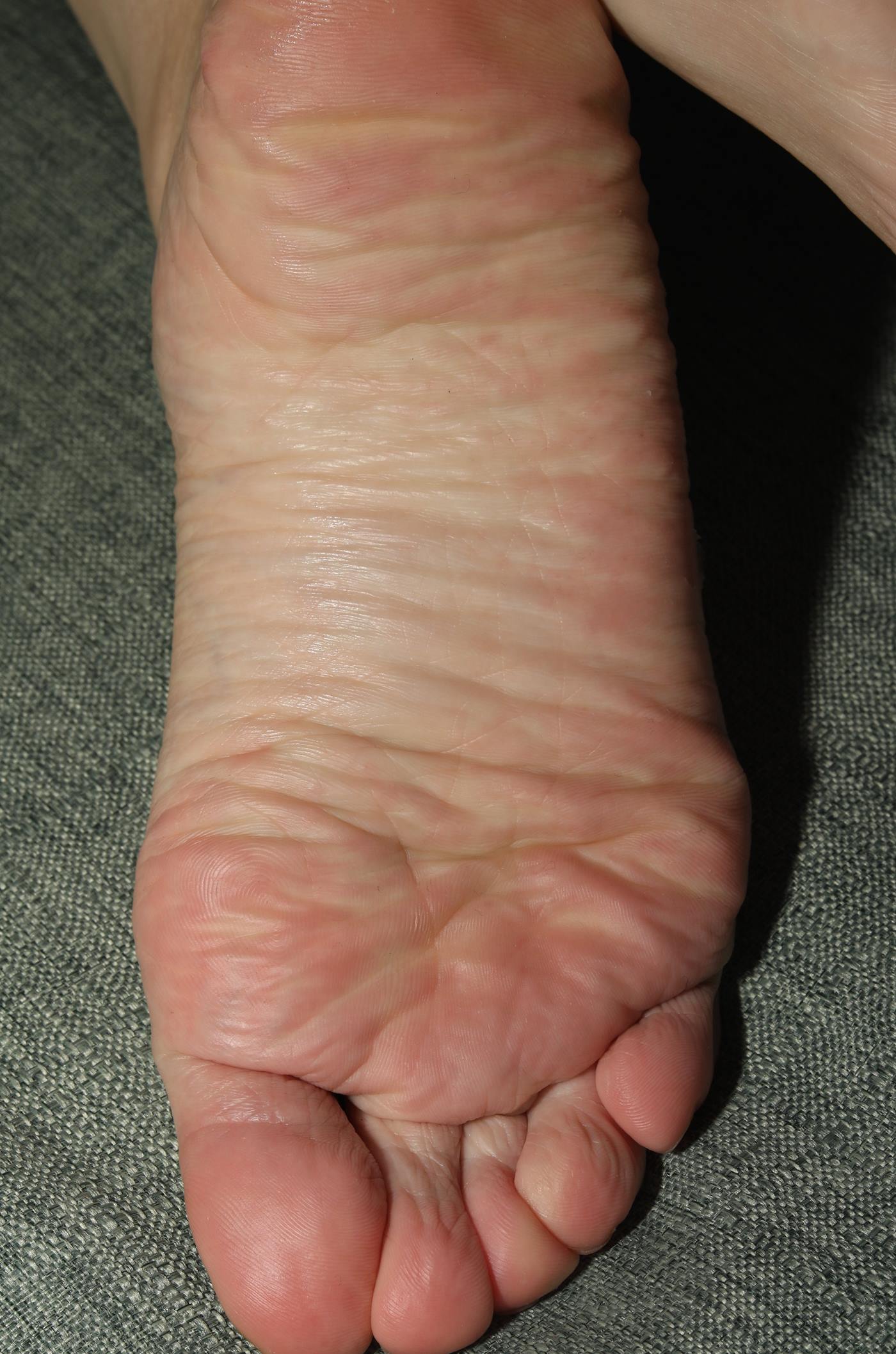 图片[11]-[Pary学生模拍] No.060 小欧老师展示38码大白脚 [97P] – 速更版-美库