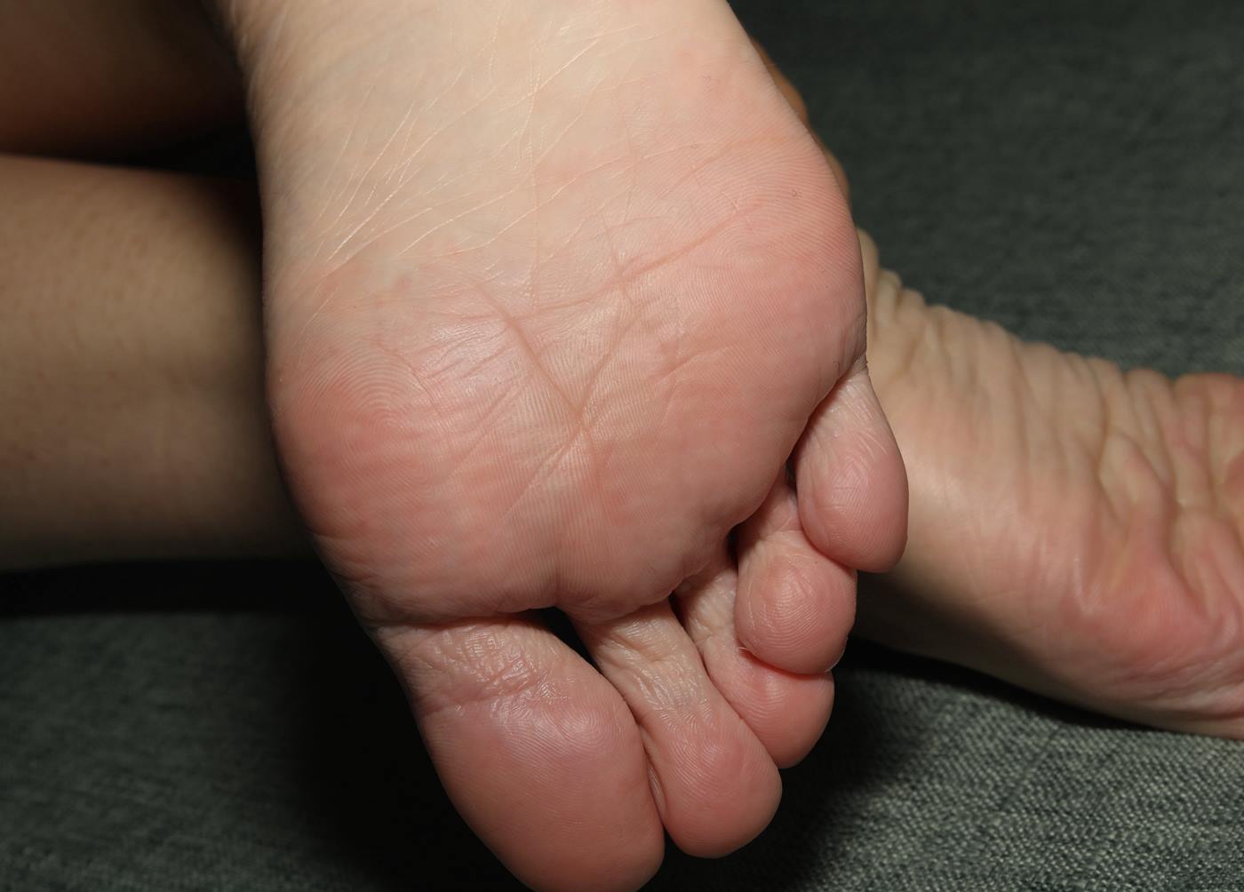 图片[16]-[Pary学生模拍] No.060 小欧老师展示38码大白脚 [97P] – 速更版-美库