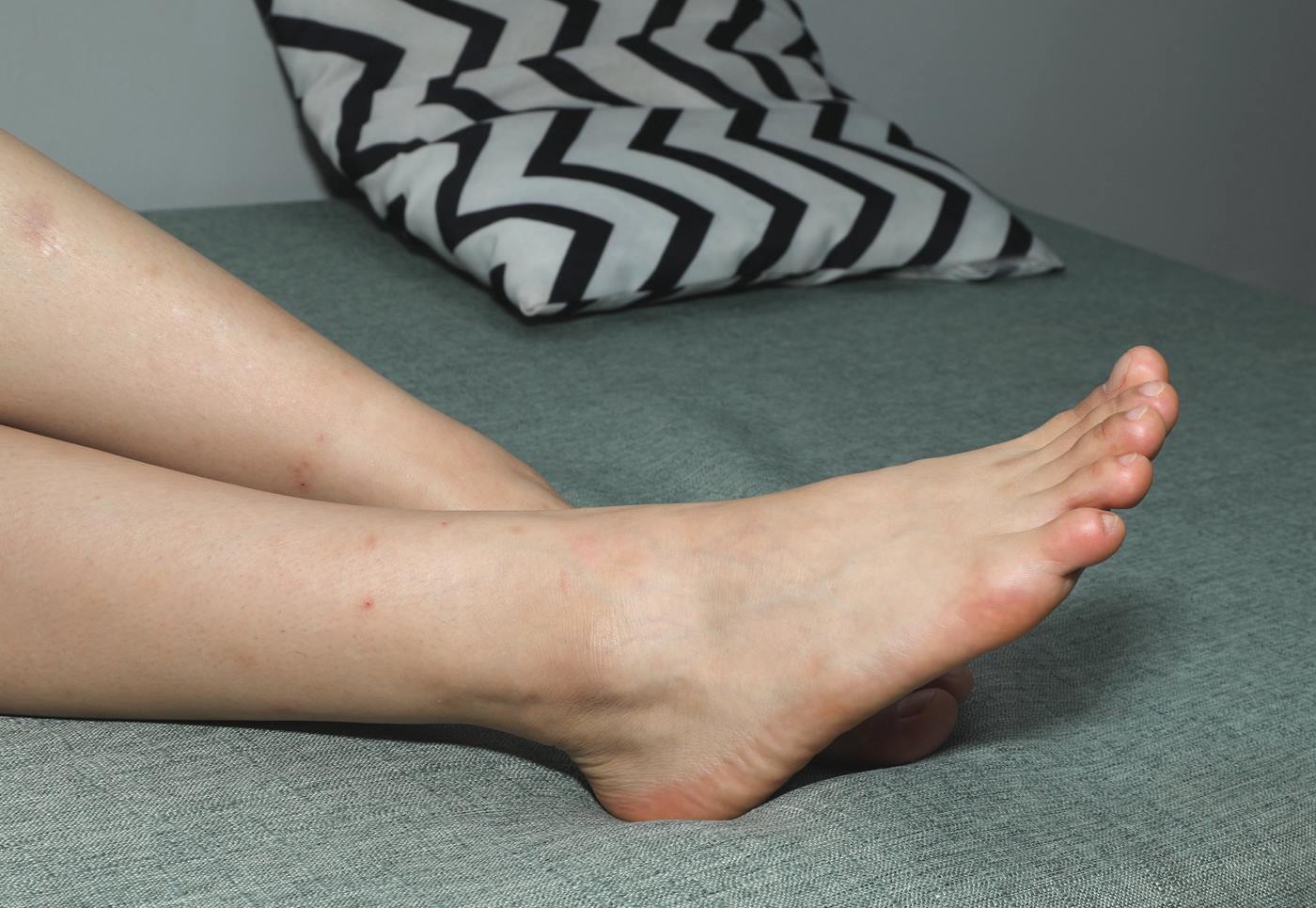 图片[32]-[Pary学生模拍] No.061 海源展示37码嫩白小脚 [61P] – 速更版-美库