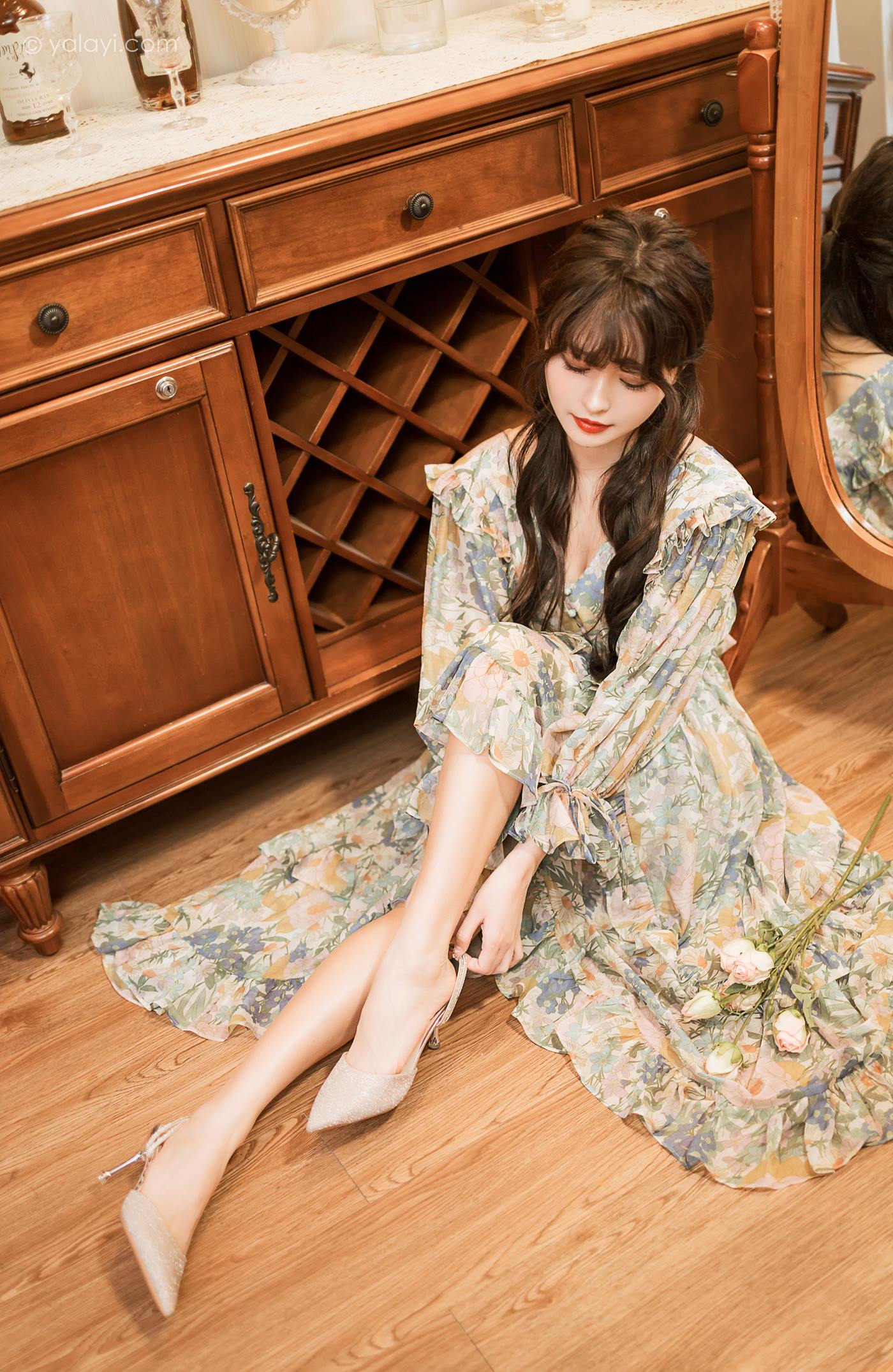 图片[25]-[YALAYI雅拉伊]2023.03.20 NO.1015 碎花裙少女 小亭[44+1P] – 速更版-美库