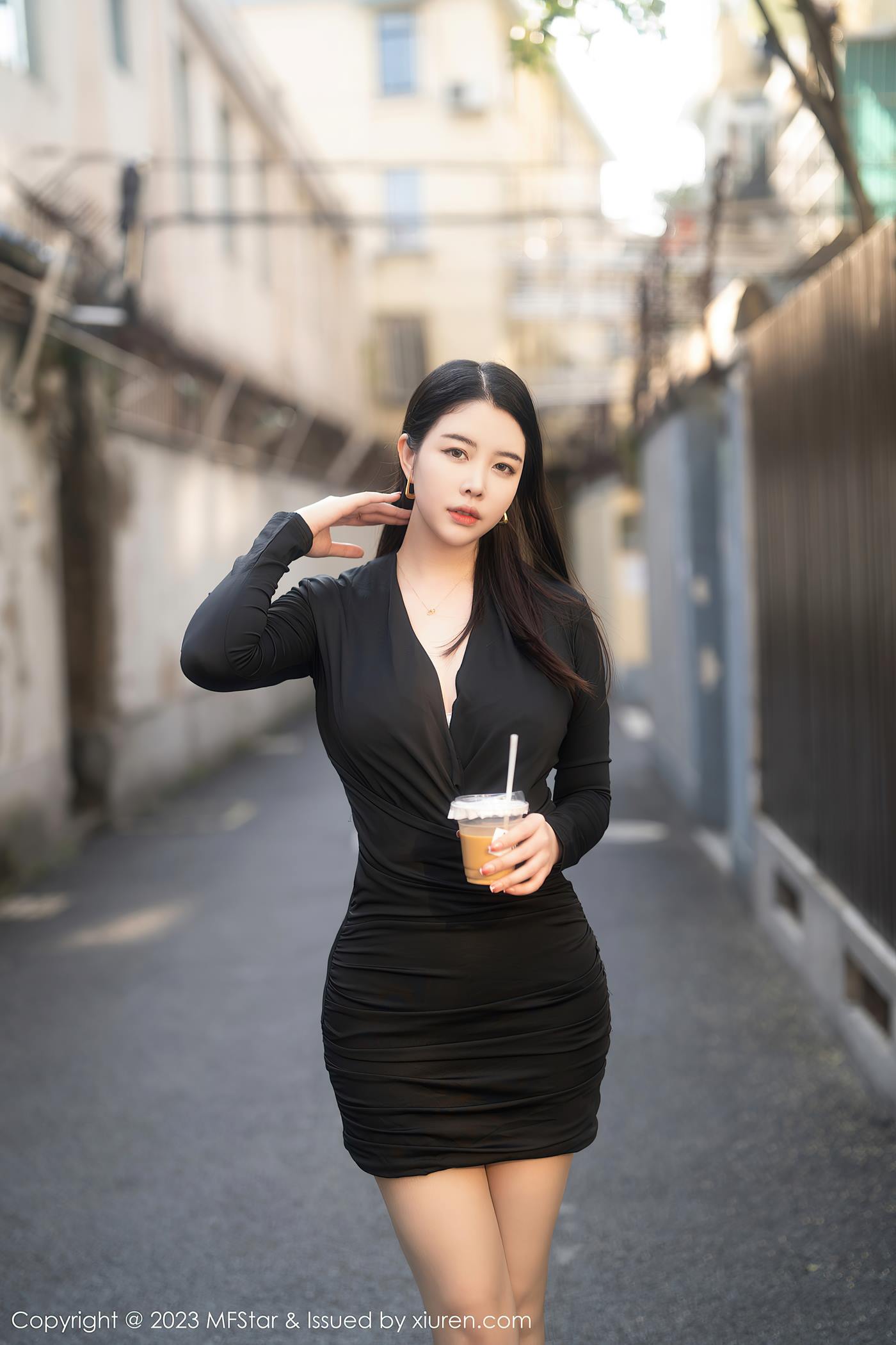 图片[44]-[MFStar模范学院] 2023.03.21 VOL.596 樱桃小犊子 丰腴美臀[44P] – 速更版-美库