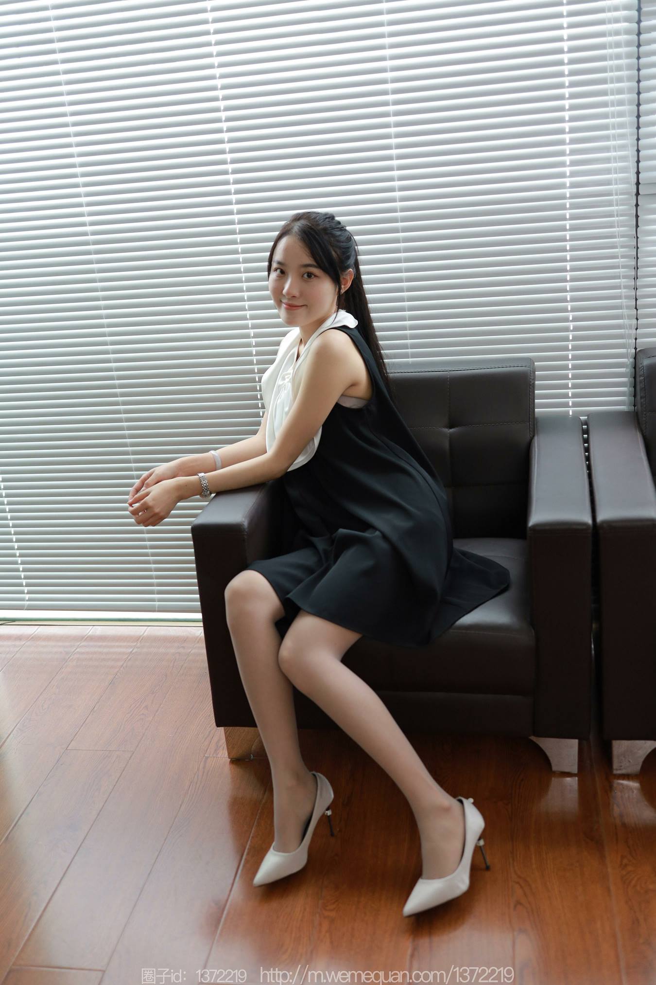 图片[79]-[IESS异思趣向] 耽丝 221213婉萍 [84P] – 速更版-美库