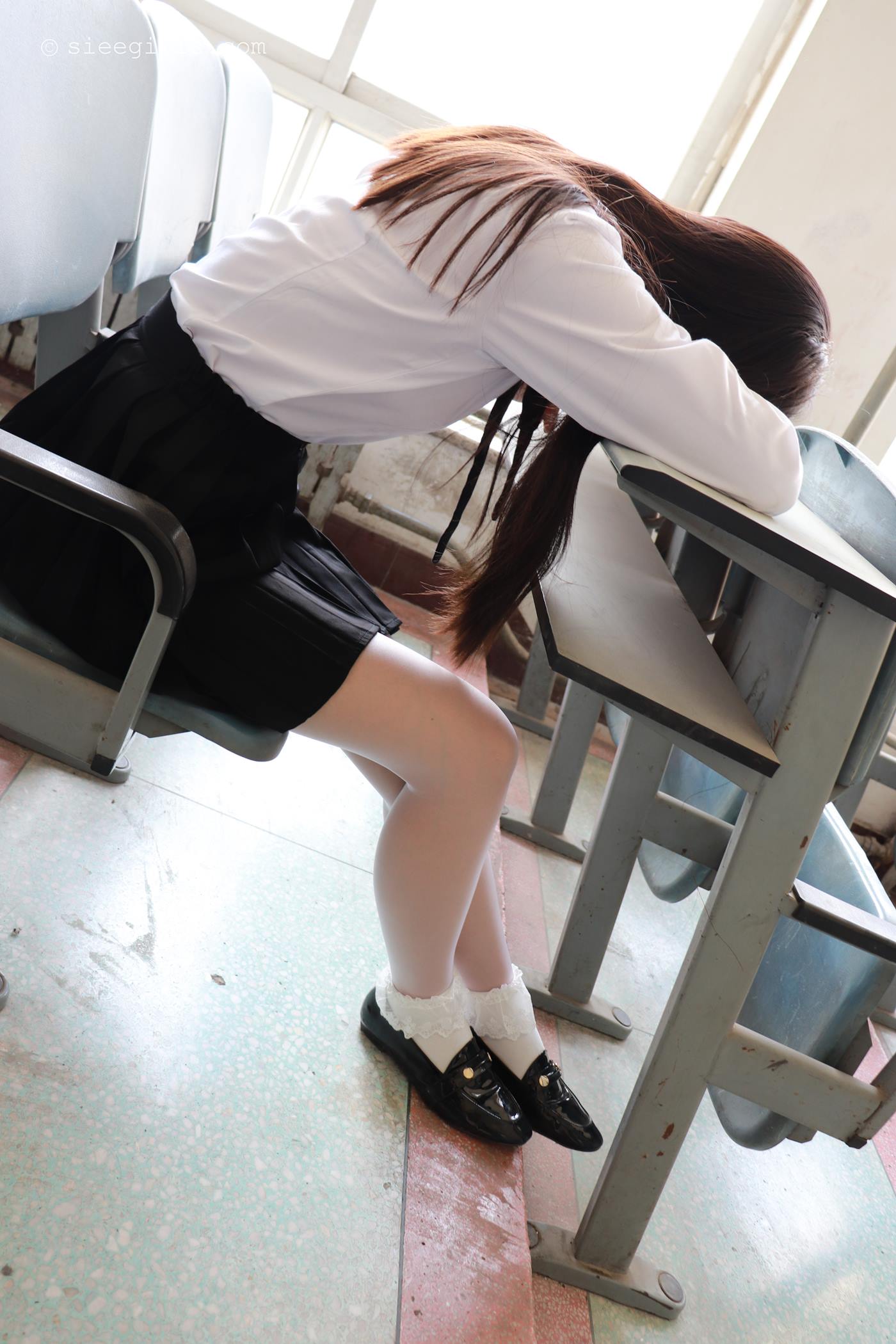 图片[17]-[SIEE丝意]新刊 NO.073 琦琦 教室午休[84P] – 速更版-美库