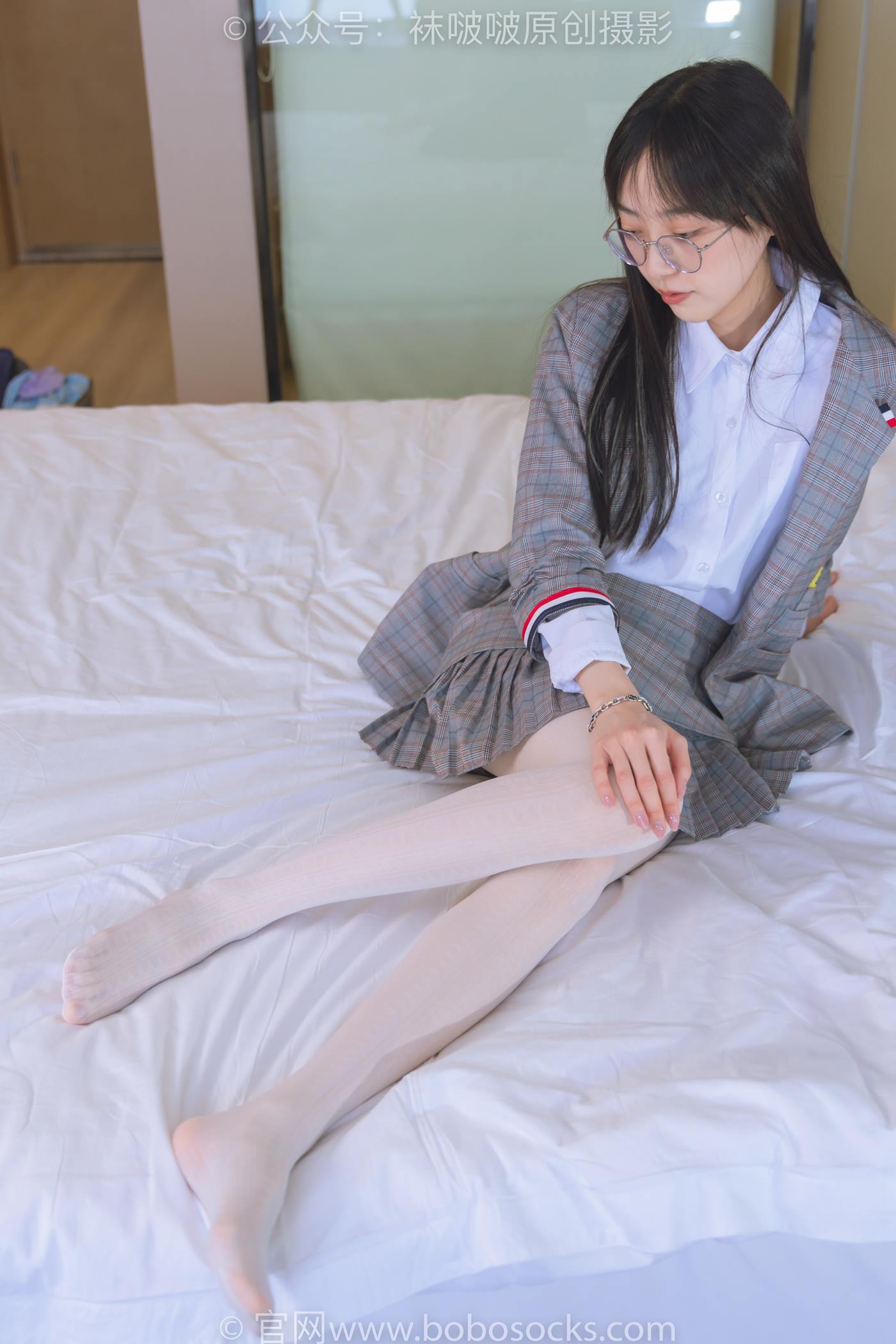 图片[63]-[BoBoSocks袜啵啵]NO.202 稚予-皮鞋、白色蕾丝丝袜、ol风[140P] – 速更版-美库