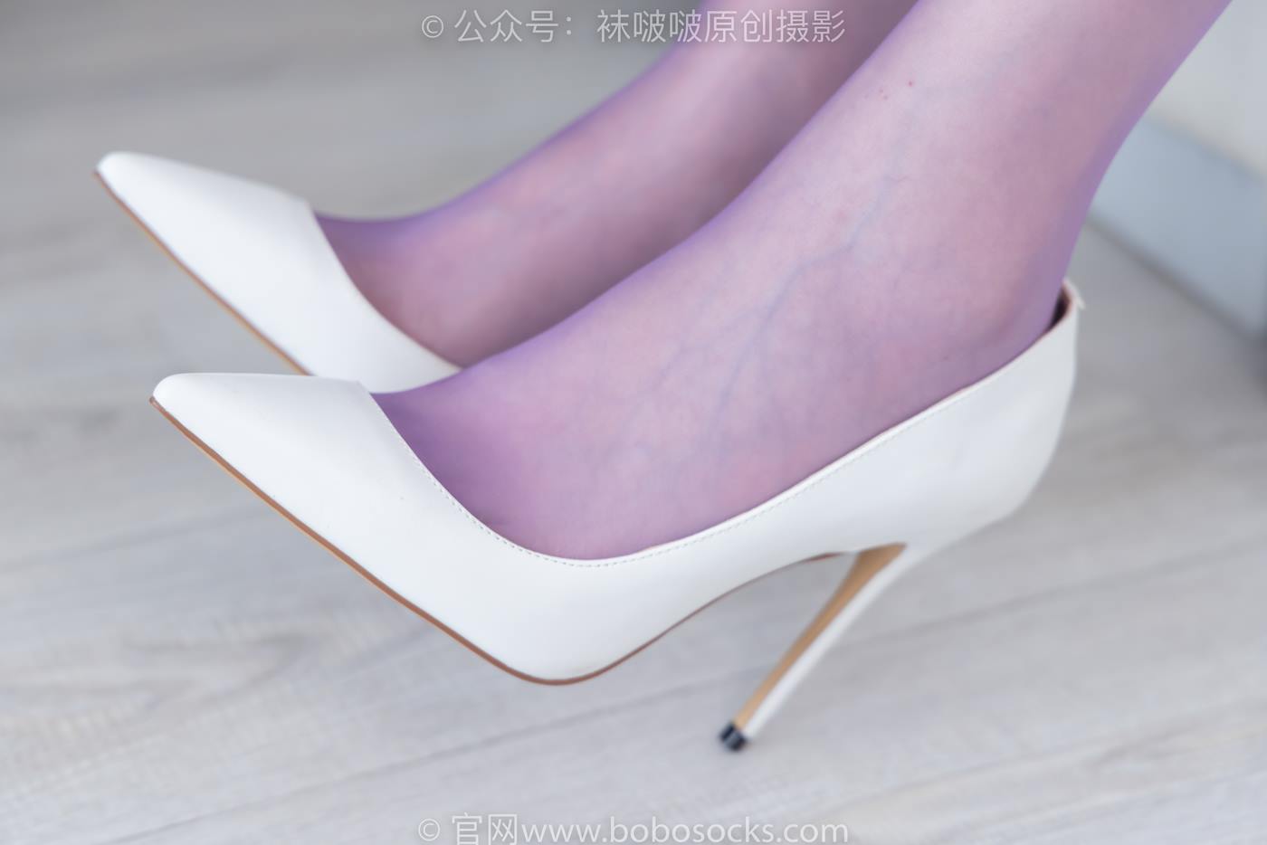 图片[17]-[BoBoSocks袜啵啵]NO.205 小甜豆-白色高跟鞋、紫色油亮丝袜[140P] – 速更版-美库