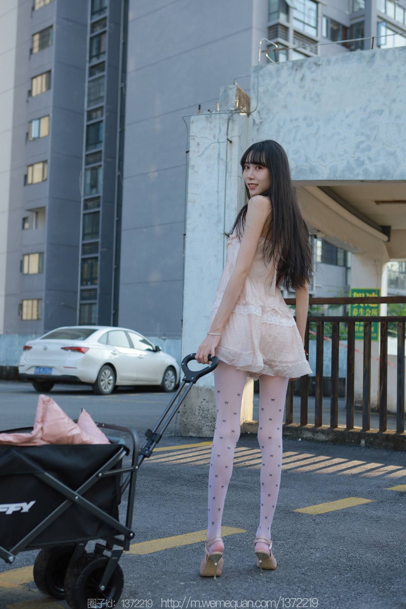 图片[71]-[IESS异思趣向] 耽丝 221223团团 [84P] – 速更版-美库