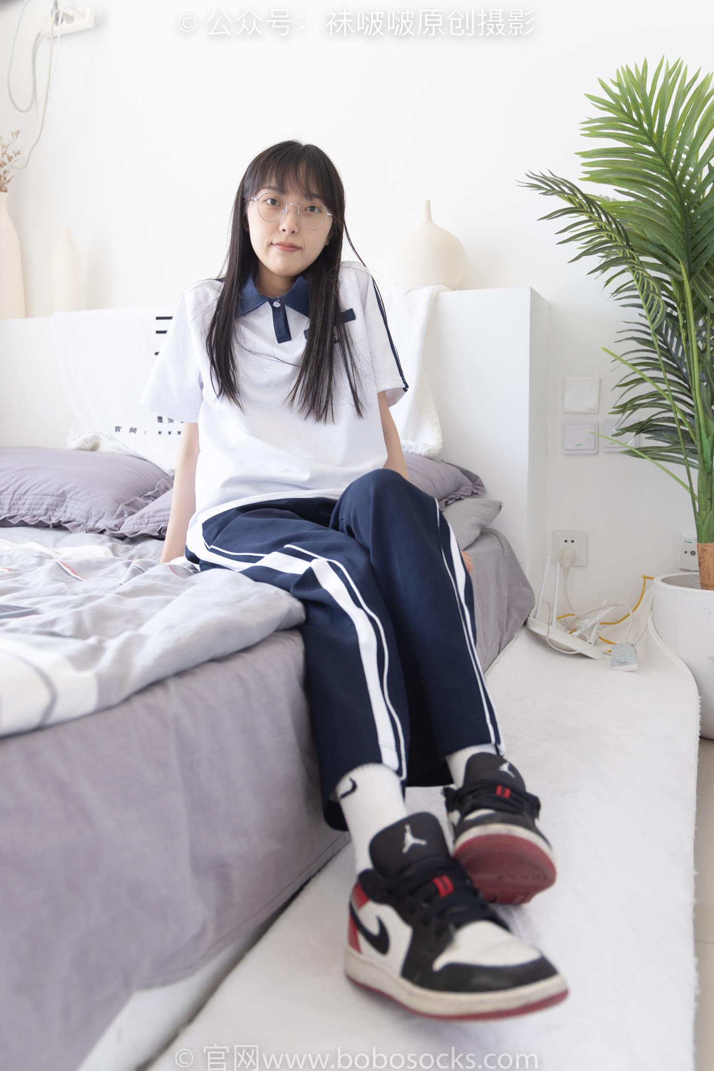 图片[18]-[BoBoSocks袜啵啵]NO.207 稚予-aj板鞋、白棉袜、油亮白丝、校服裤里丝[140P] – 速更版-美库