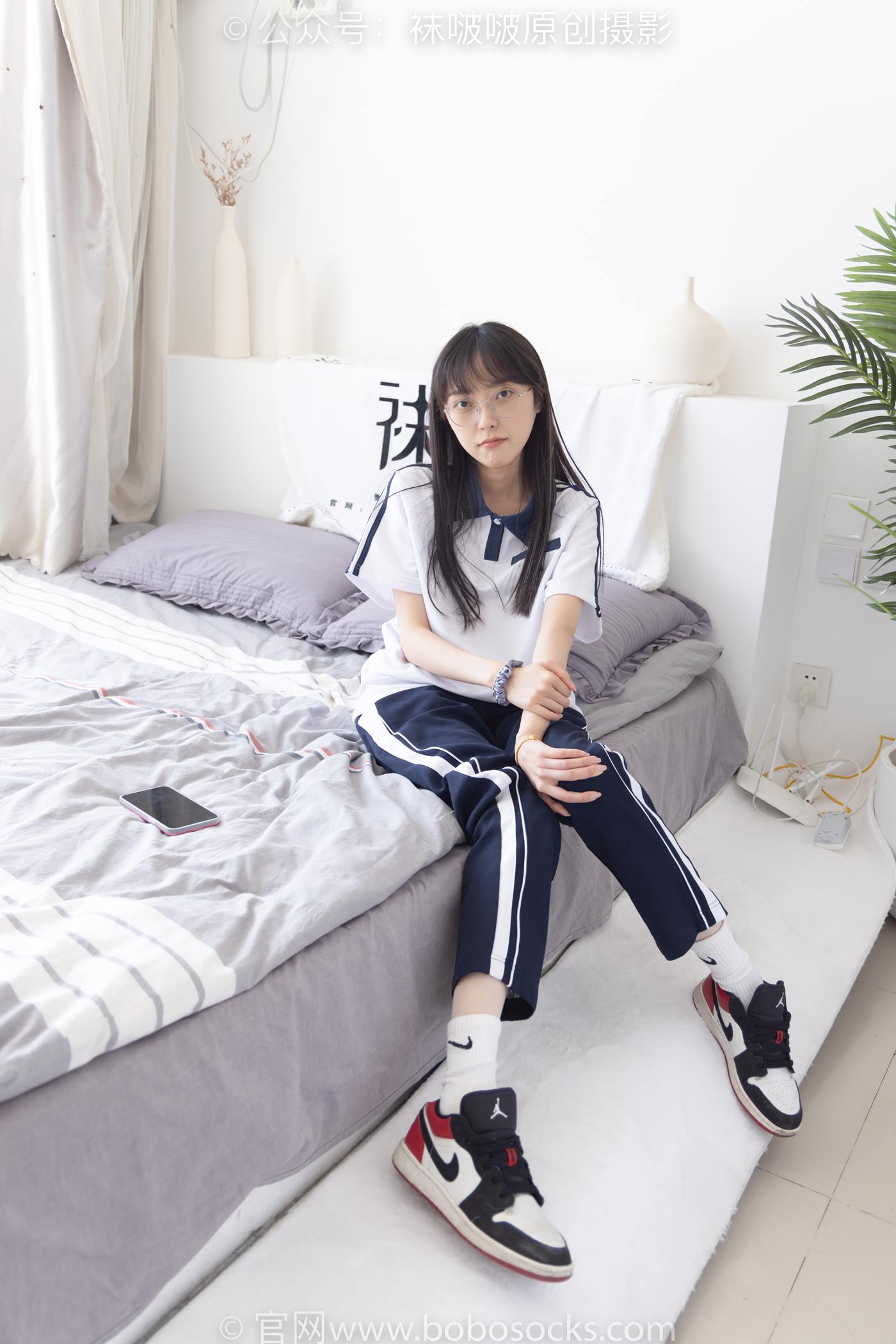 图片[20]-[BoBoSocks袜啵啵]NO.207 稚予-aj板鞋、白棉袜、油亮白丝、校服裤里丝[140P] – 速更版-美库