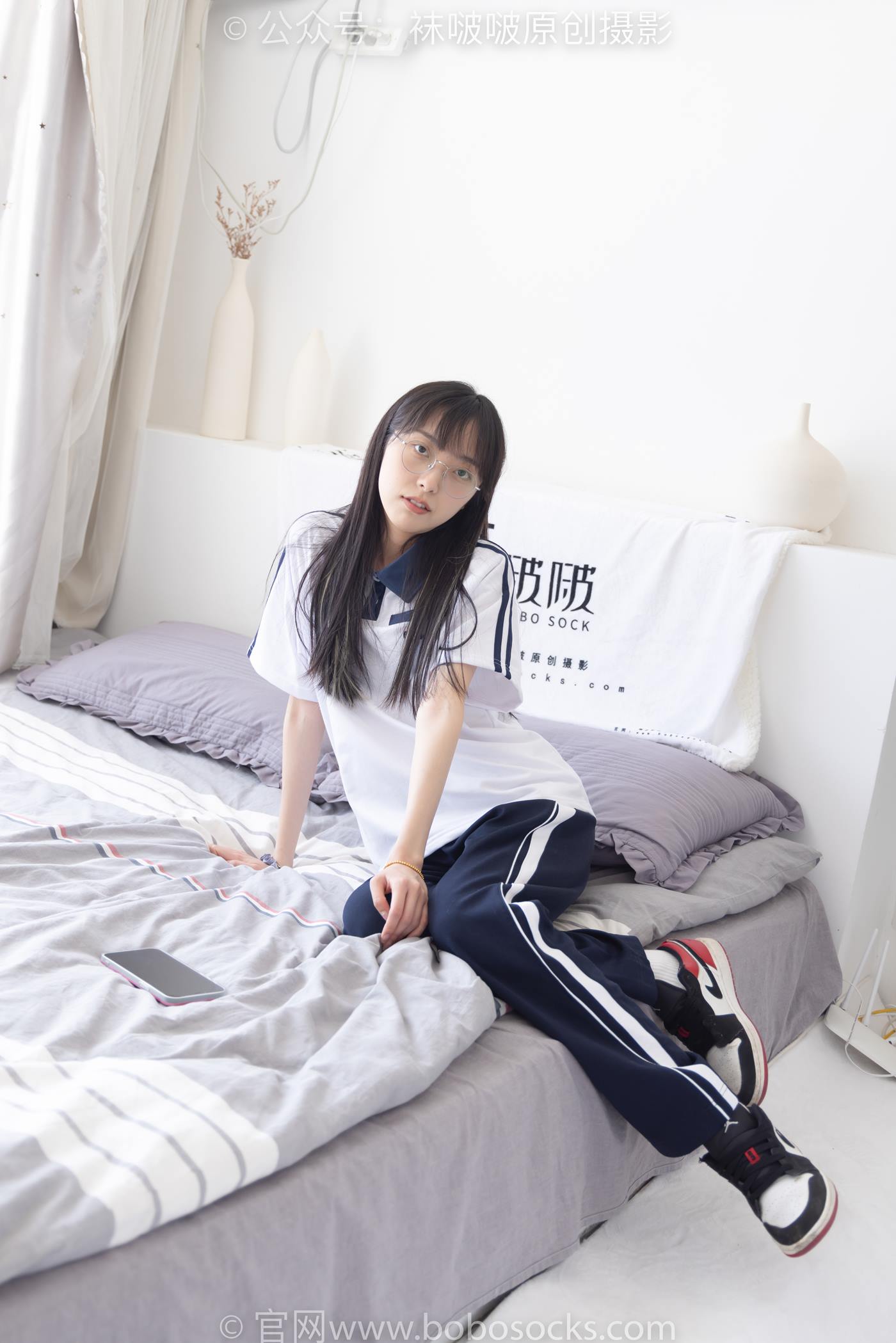 图片[26]-[BoBoSocks袜啵啵]NO.207 稚予-aj板鞋、白棉袜、油亮白丝、校服裤里丝[140P] – 速更版-美库