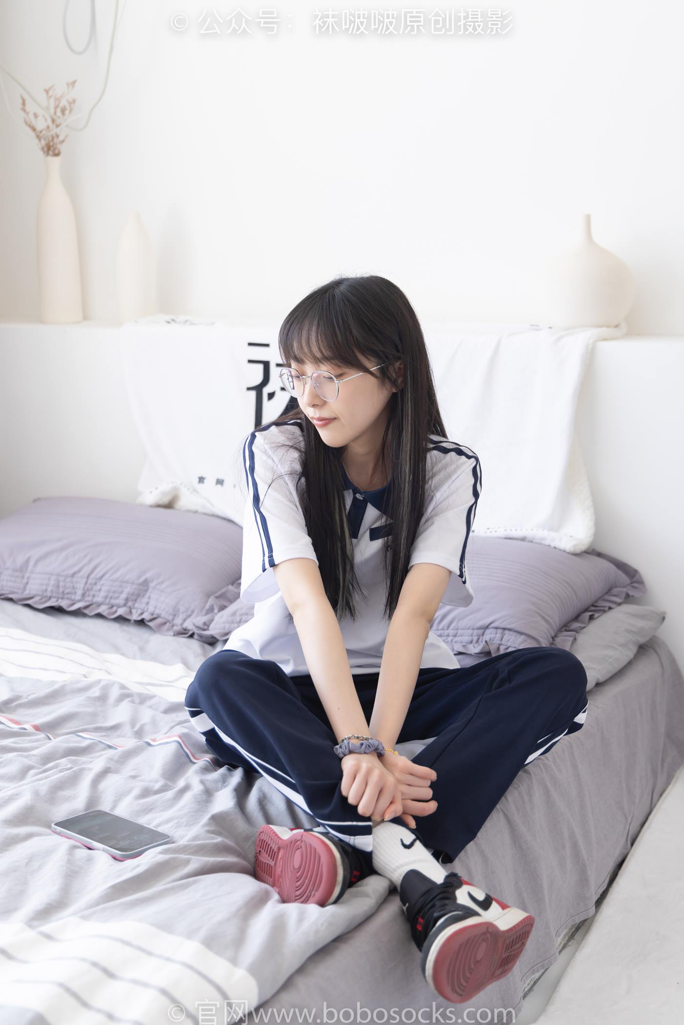 图片[29]-[BoBoSocks袜啵啵]NO.207 稚予-aj板鞋、白棉袜、油亮白丝、校服裤里丝[140P] – 速更版-美库