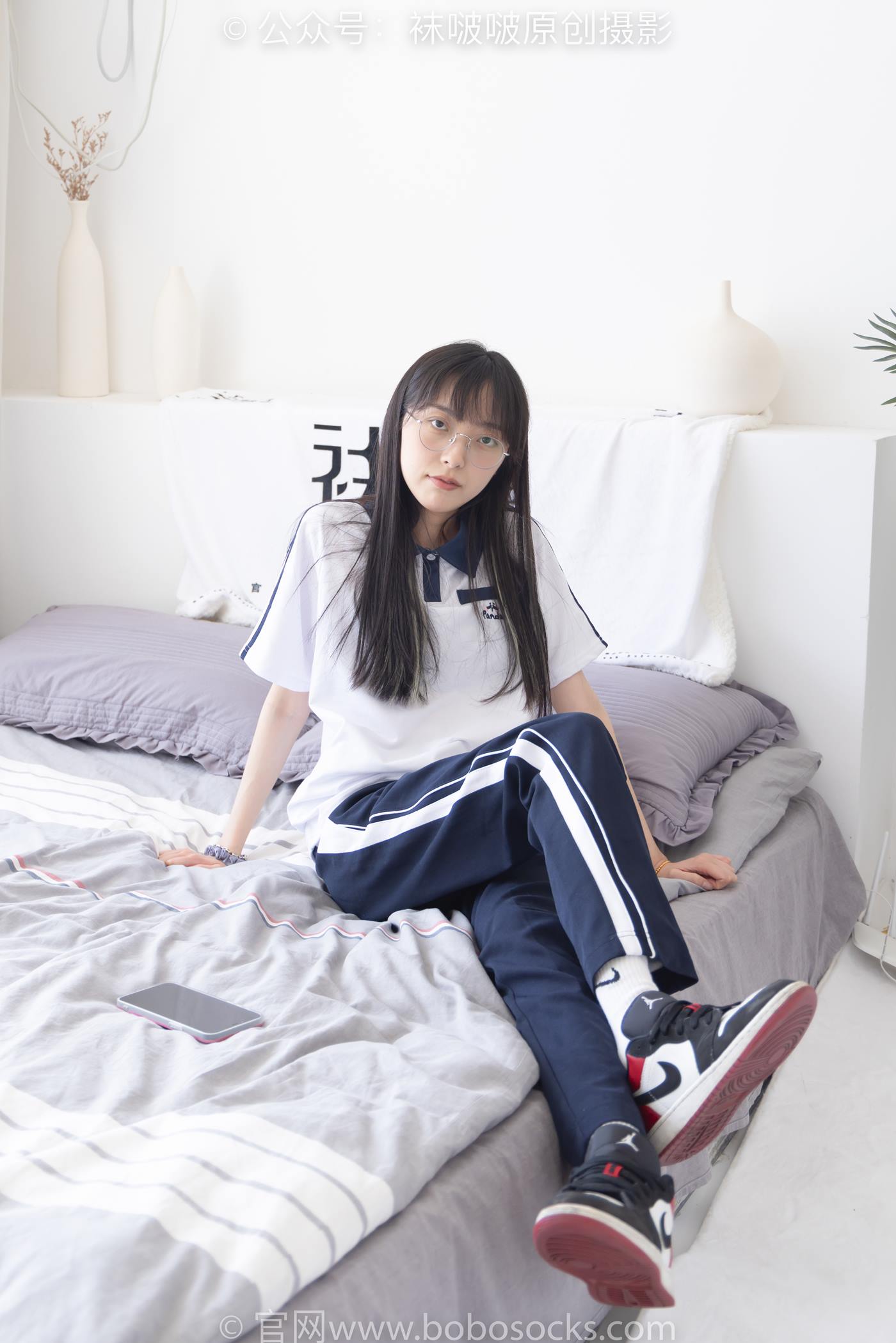 图片[31]-[BoBoSocks袜啵啵]NO.207 稚予-aj板鞋、白棉袜、油亮白丝、校服裤里丝[140P] – 速更版-美库