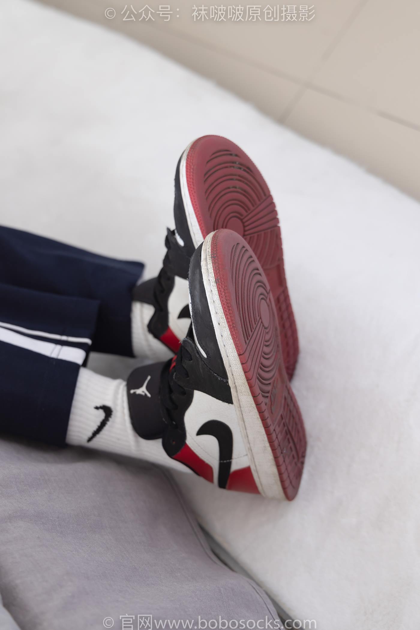 图片[34]-[BoBoSocks袜啵啵]NO.207 稚予-aj板鞋、白棉袜、油亮白丝、校服裤里丝[140P] – 速更版-美库