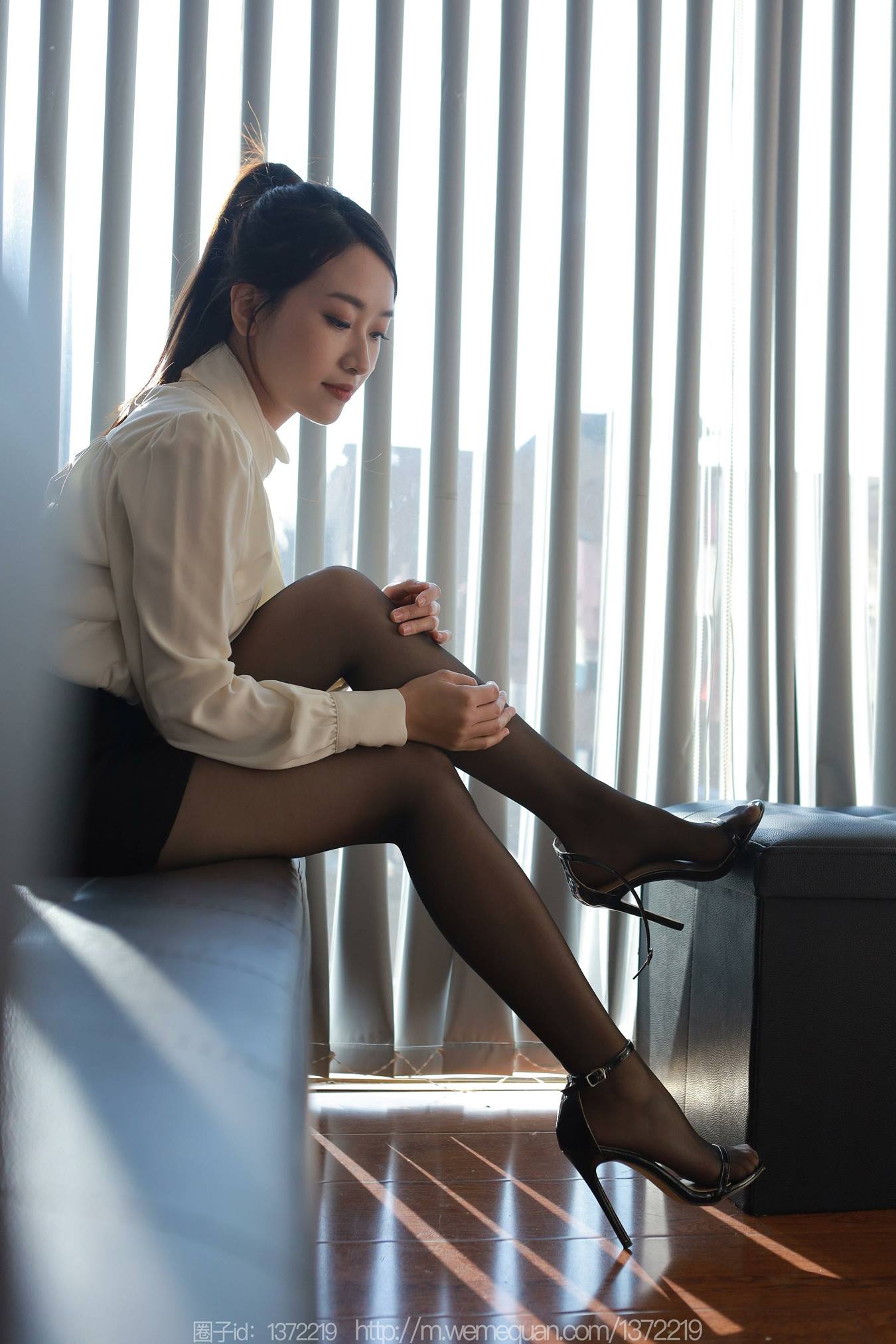 图片[16]-[IESS异思趣向] 耽丝 221225小婕 [83P] – 速更版-美库