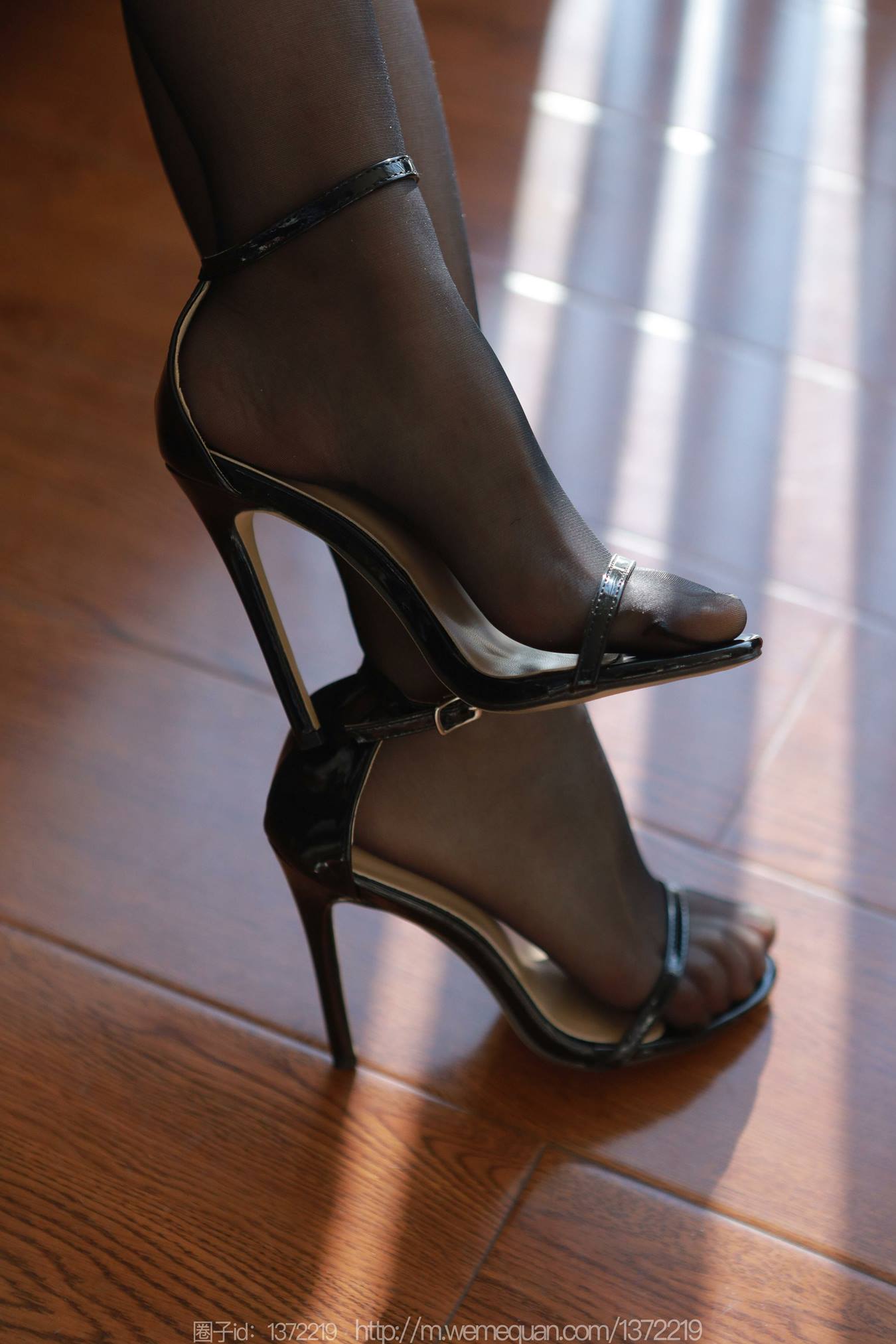 图片[82]-[IESS异思趣向] 耽丝 221225小婕 [83P] – 速更版-美库