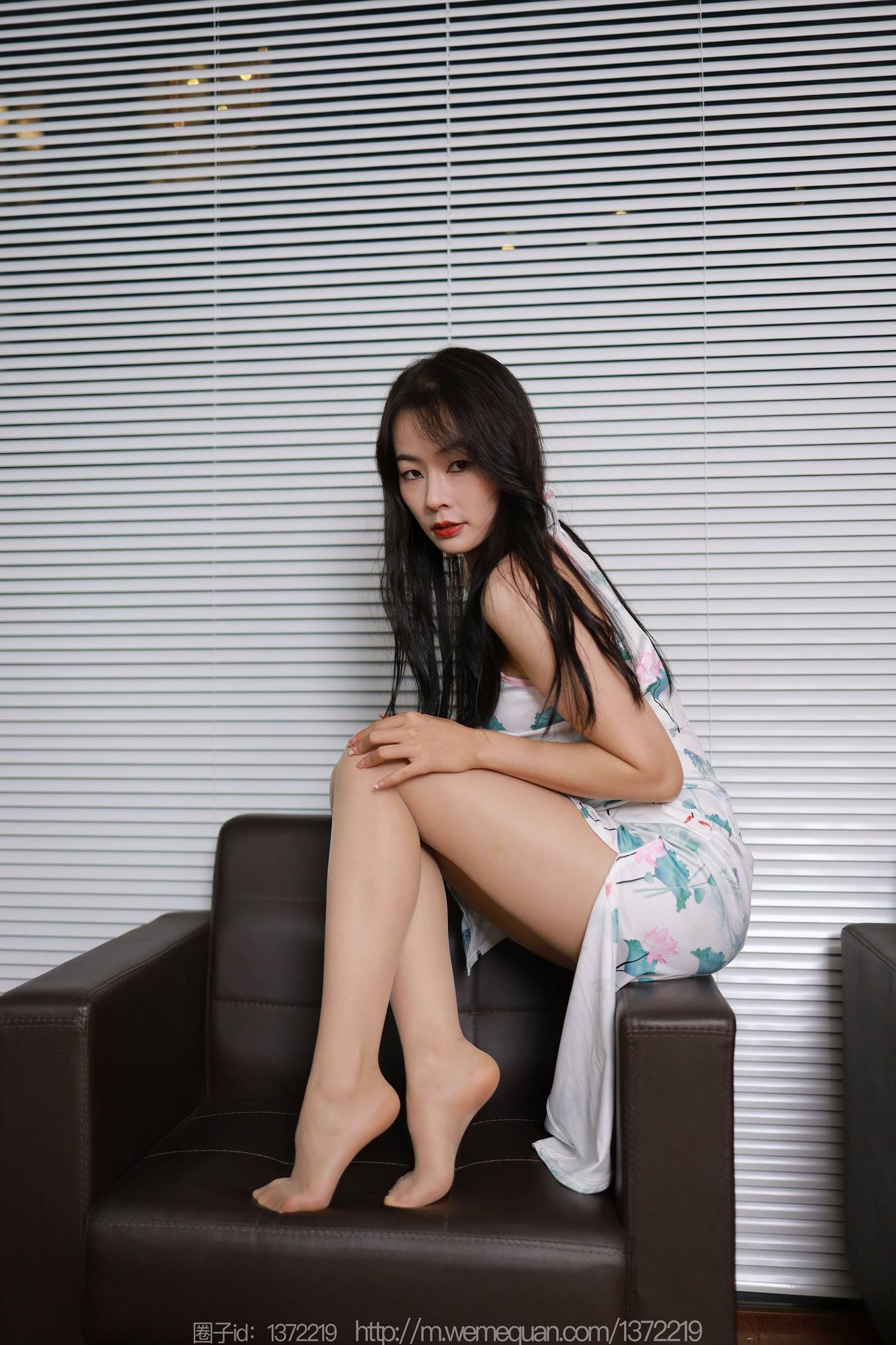 图片[19]-[IESS异思趣向] 耽丝 221227小金 [87P] – 速更版-美库