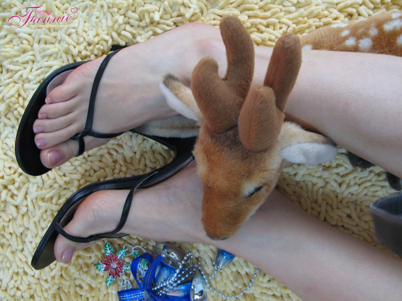 图片[32]-Fannie芬妮美足园 No.001 2008圣诞快乐（高跟裸足）[57P] – 速更版-美库