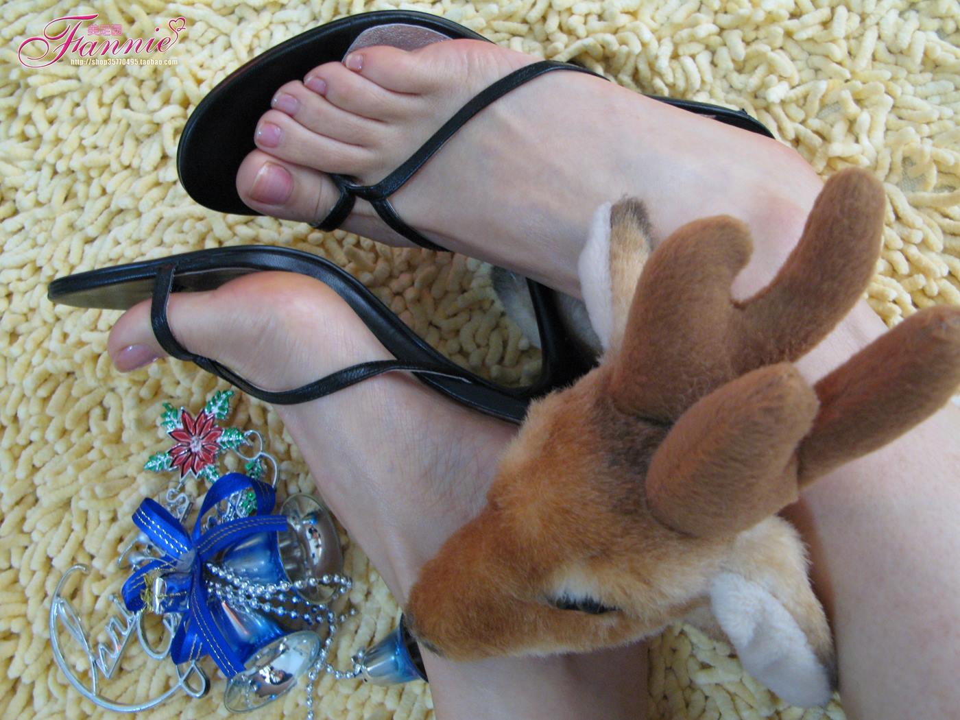 图片[33]-Fannie芬妮美足园 No.001 2008圣诞快乐（高跟裸足）[57P] – 速更版-美库