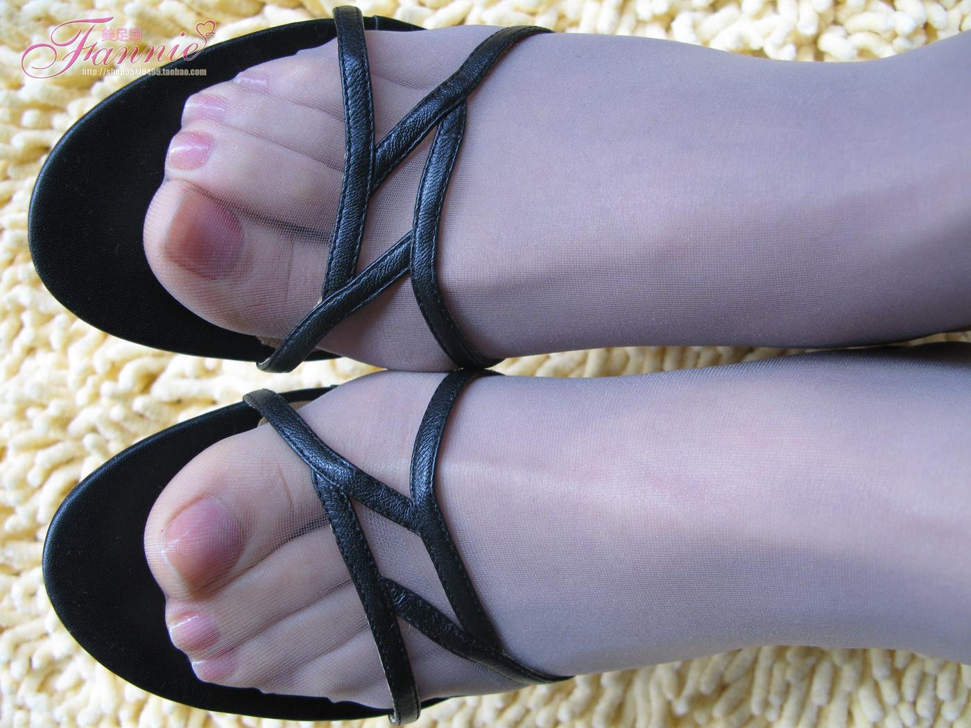 图片[23]-Fannie芬妮美足园 No.002 2008圣诞快乐（高跟丝族）[58P] – 速更版-美库