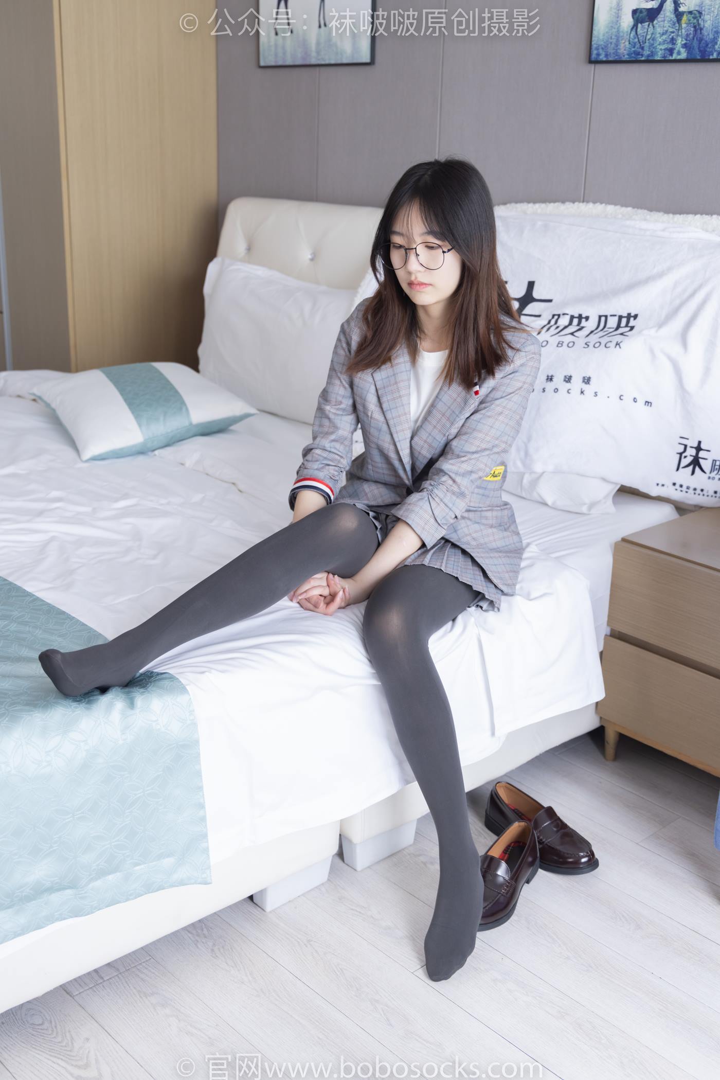 图片[54]-[BoBoSocks袜啵啵]NO.210 小甜豆-皮鞋、厚灰丝、ol装[140P] – 速更版-美库