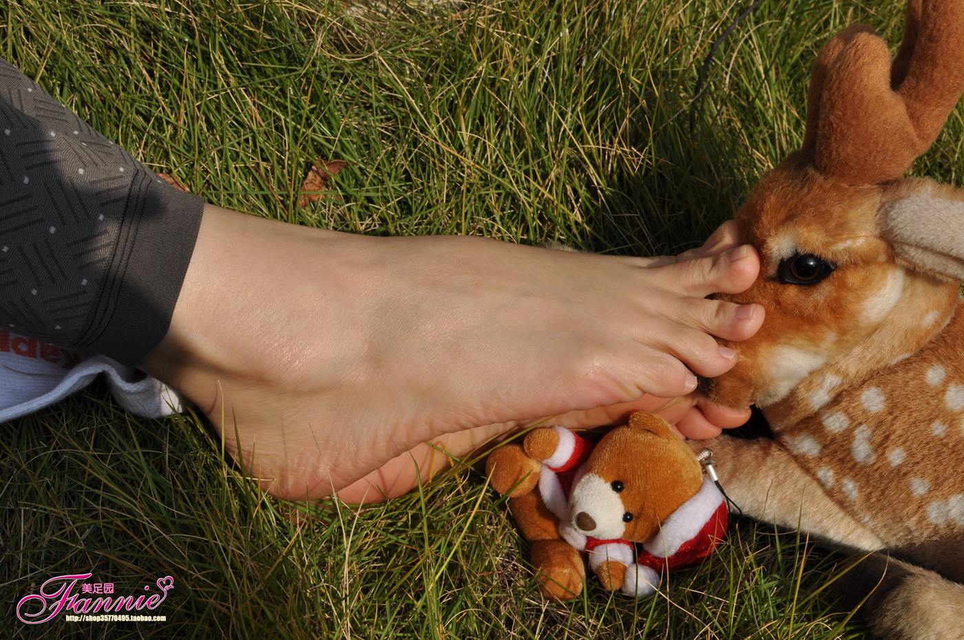 图片[16]-Fannie芬妮美足园 010 2011圣诞快乐（裸足）[79P] – 速更版-美库