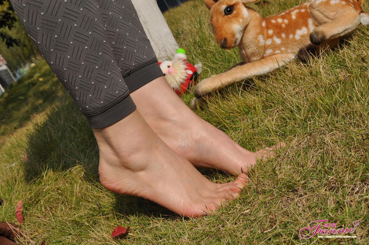 图片[54]-Fannie芬妮美足园 010 2011圣诞快乐（裸足）[79P] – 速更版-美库