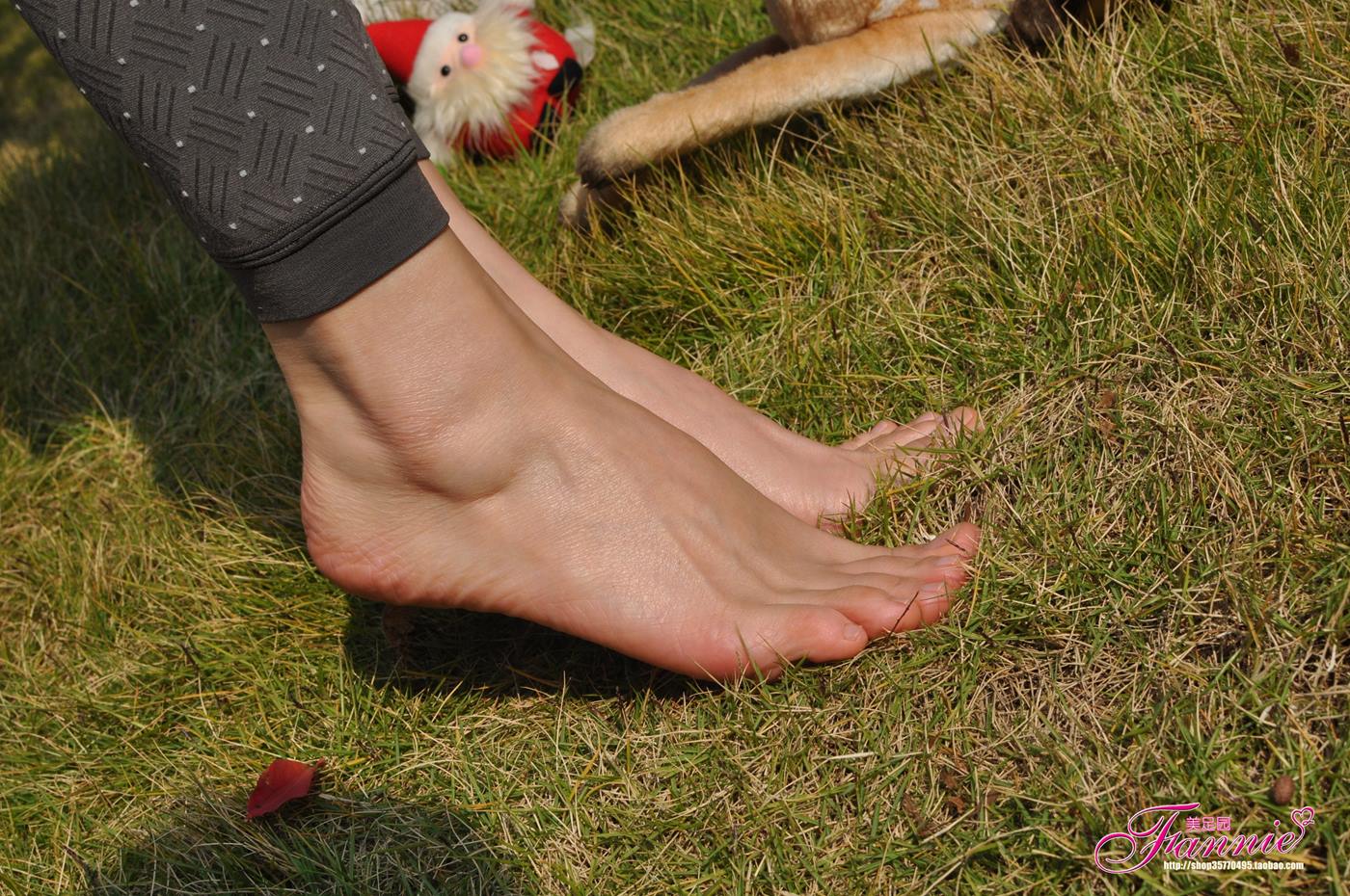 图片[55]-Fannie芬妮美足园 010 2011圣诞快乐（裸足）[79P] – 速更版-美库