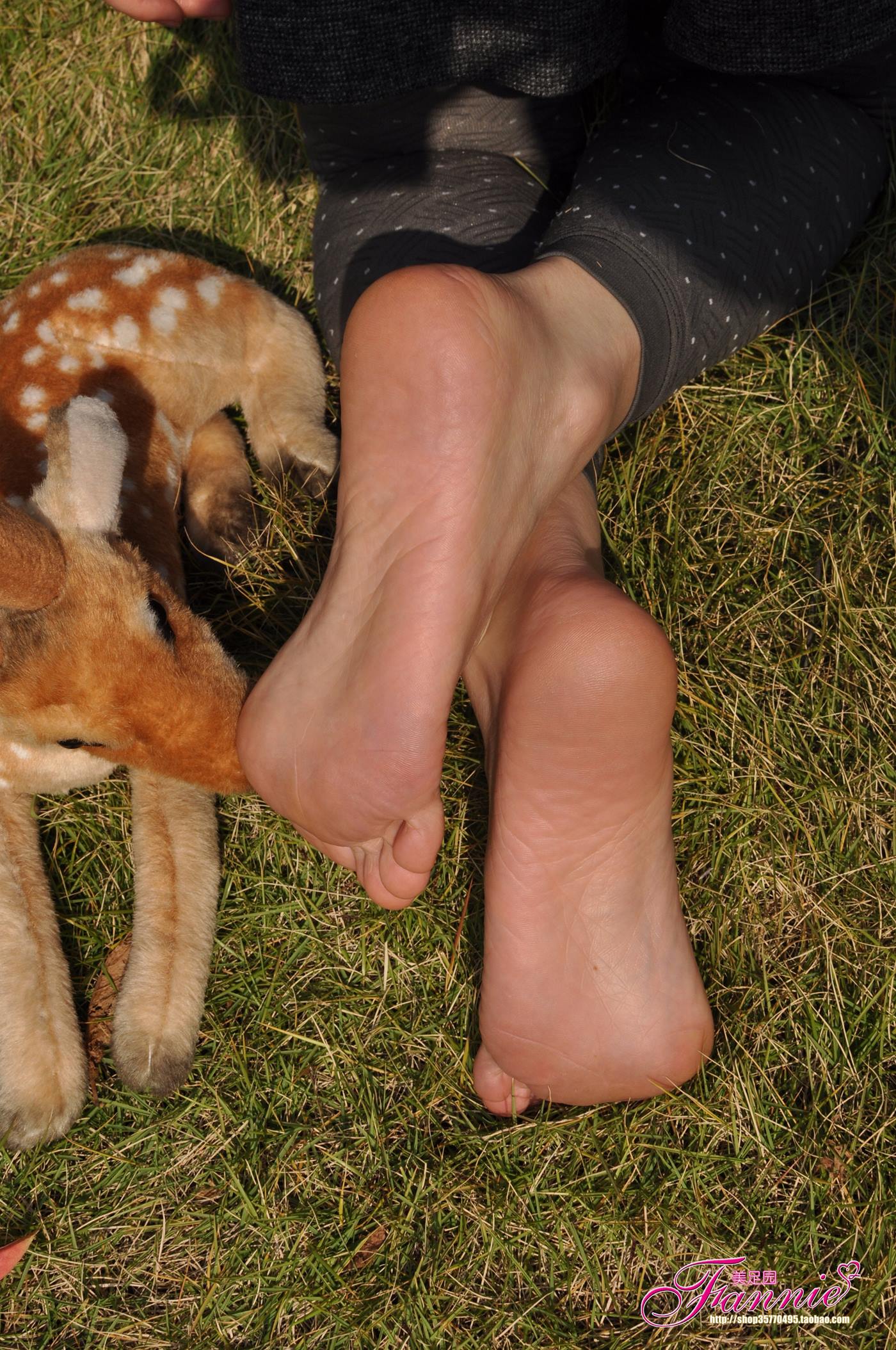 图片[60]-Fannie芬妮美足园 010 2011圣诞快乐（裸足）[79P] – 速更版-美库