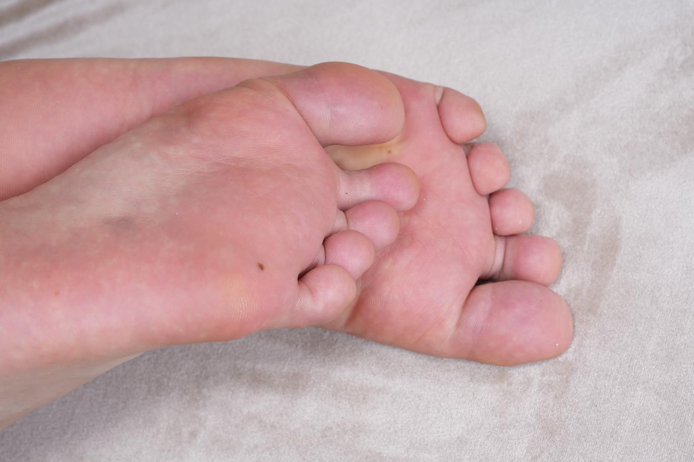 图片[95]-[Sexy Asian Girls Feet] NO.044 优优展示她的姓感的39码的大脚丫 [112P] – 速更版-美库